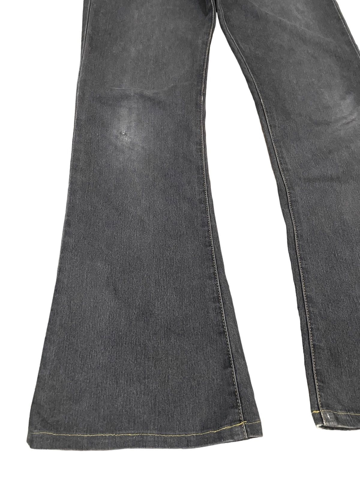 Japanese Brand Vintage Japanese Brand Ripped Style Fade Wash Bootcut Jeans Size 25" / US 0 / IT 36 - 3 Thumbnail