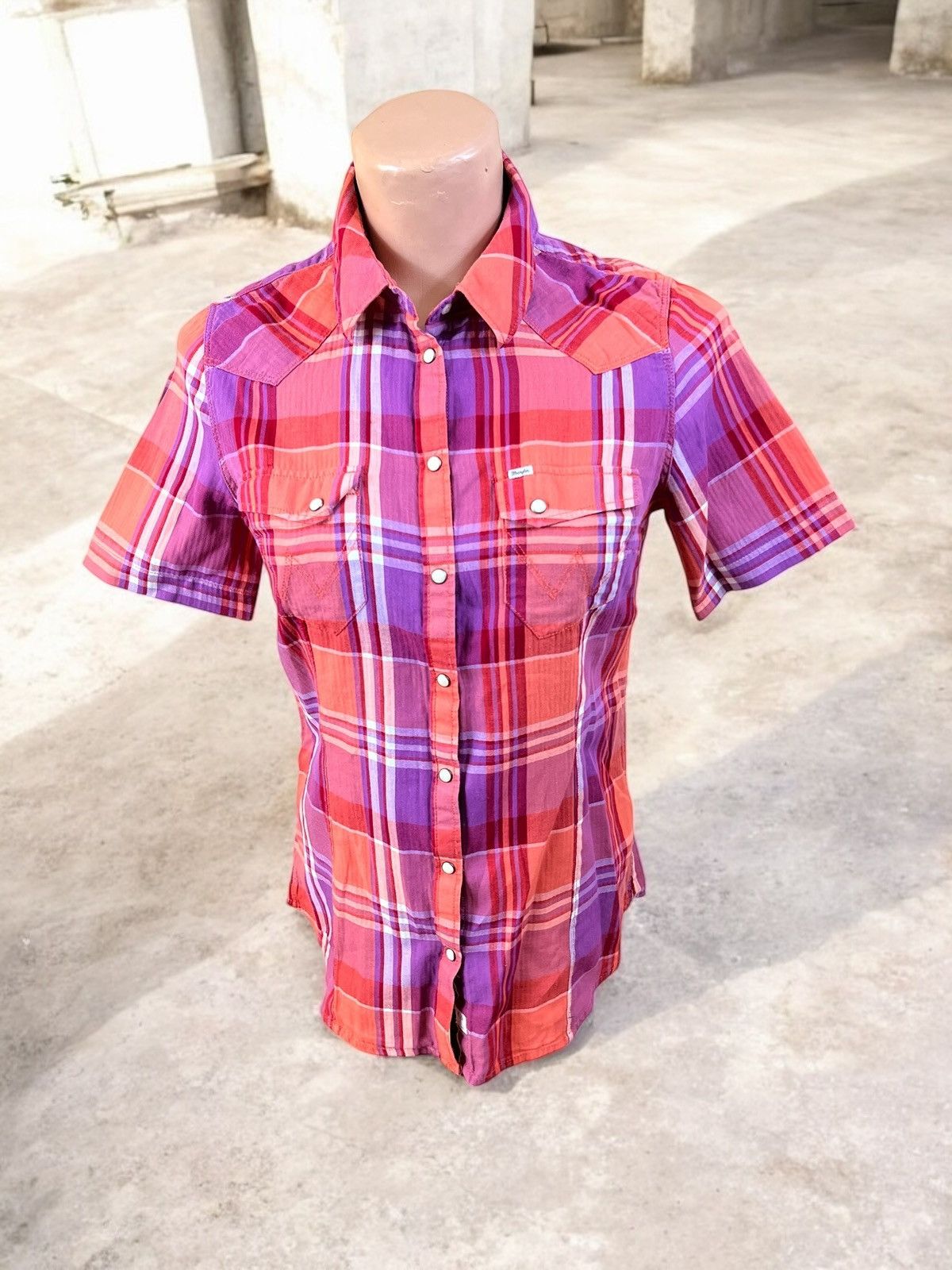 Wrangler Wrangler short sleeve checked cotton shirt size M Size M / US 6-8 / IT 42-44 - 1 Thumbnail