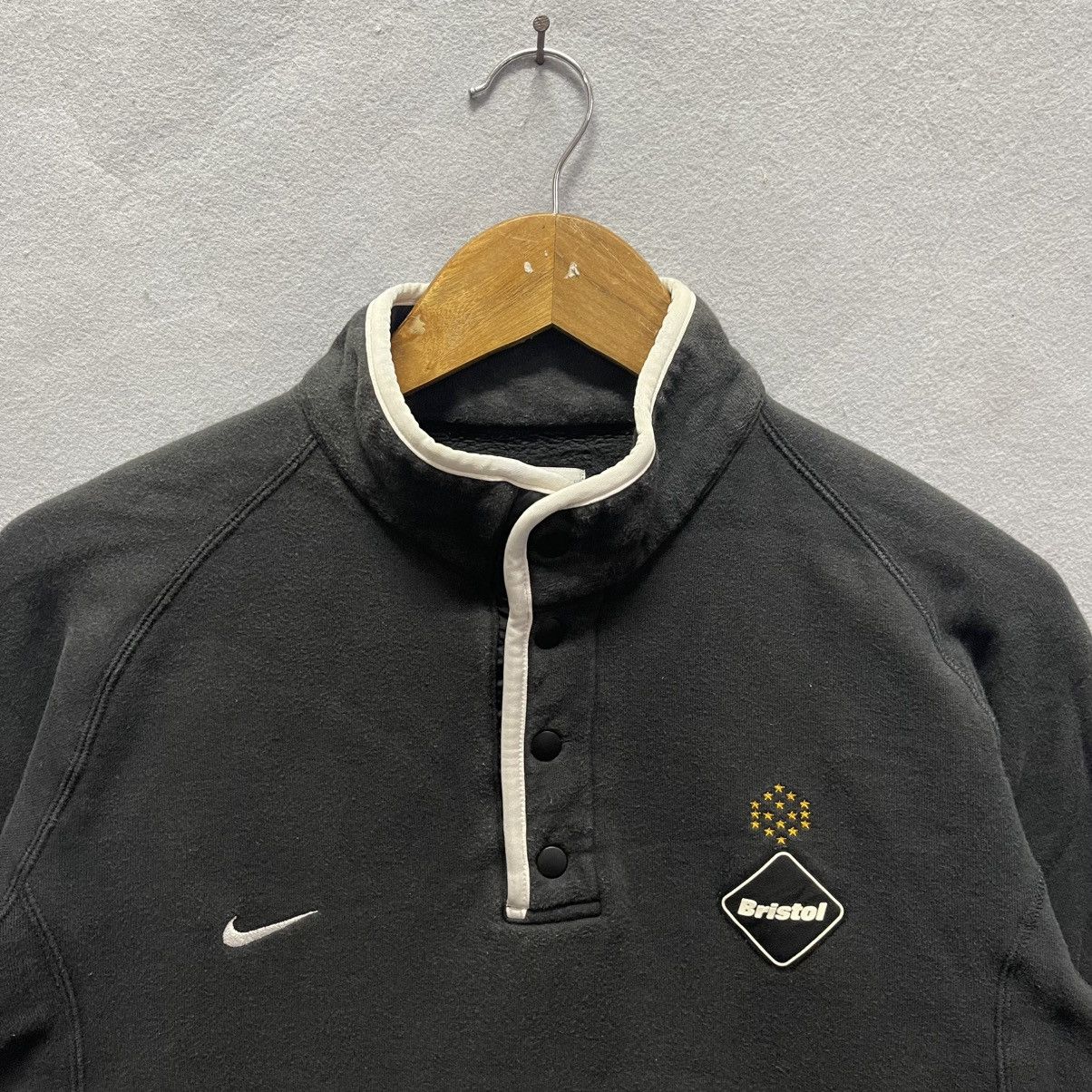 Nike Vintage Nike x F.C.R.B. “Tribal Football” HalfZip Sweatshirt Size US S / EU 44-46 / 1 - 2 Thumbnail