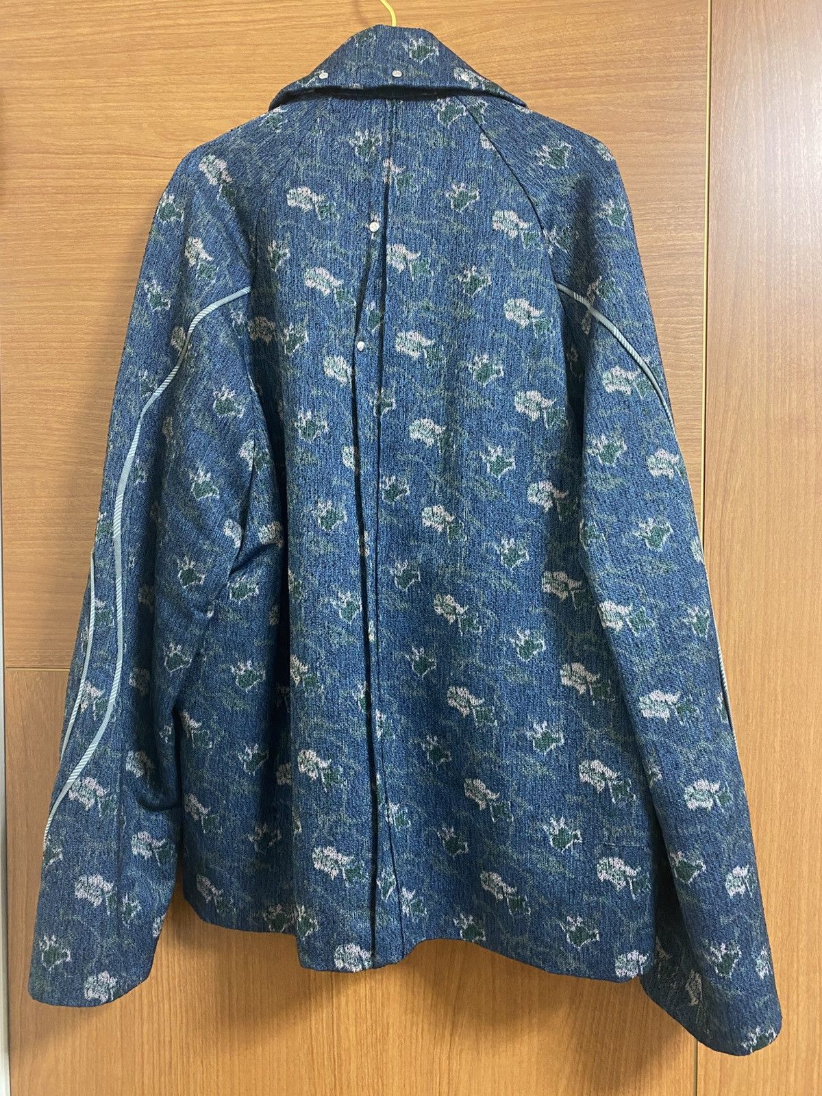 Kiko Kostadinov kiko kostadinov 24AW CHALICE JACKET W BAG - FLORAL JACQUARD Size US S / EU 44-46 / 1 - 2 Thumbnail
