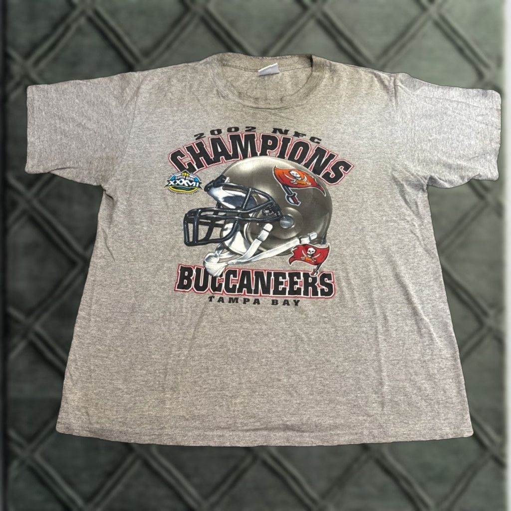 NFL VINTAGE Tampa Bay Buccaneers NFL Football T-Shirt XL Gray Men’s XL? Size US XL / EU 56 / 4 - 1 Thumbnail