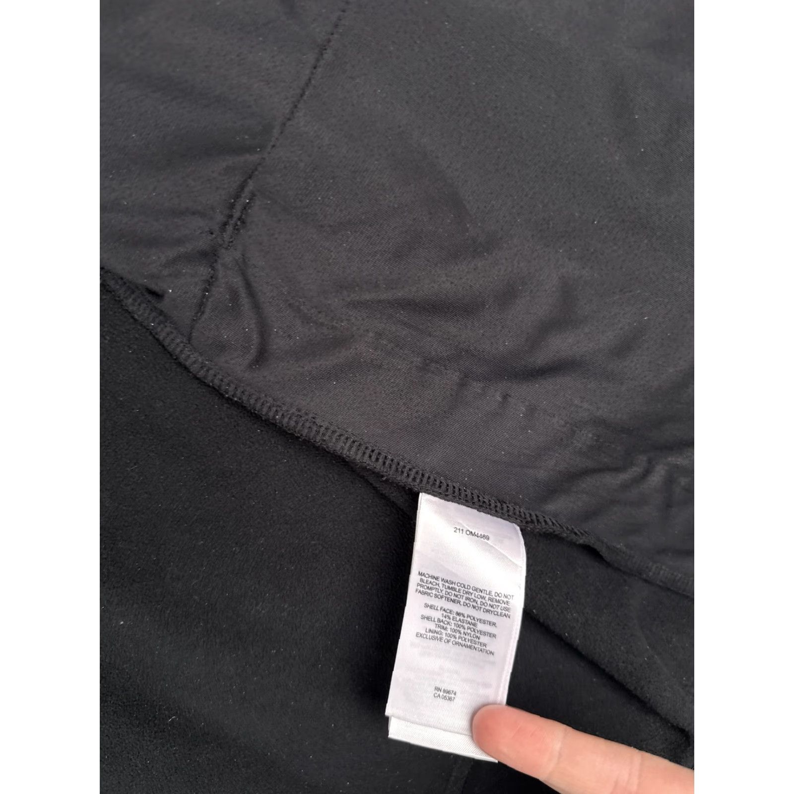 Mountain Hardwear Mountain Hardwear Jacket Mens Large Black Softshell Fleece Breast Cancer Ribbon Size US L / EU 52-54 / 3 - 4 Thumbnail