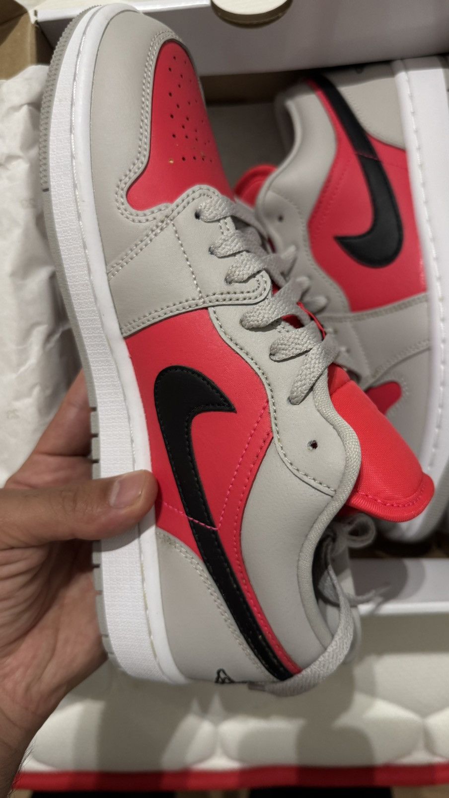 Jordan Brand WMNS AIR JORDAN 1 LOW Size US 9 / EU 42 - 6 Thumbnail