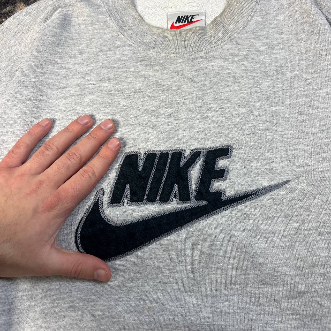 Nike Nike Vintage Y2K Big Embroidered Logo Oversized Sweatshirt Size US L / EU 52-54 / 3 - 4 Thumbnail