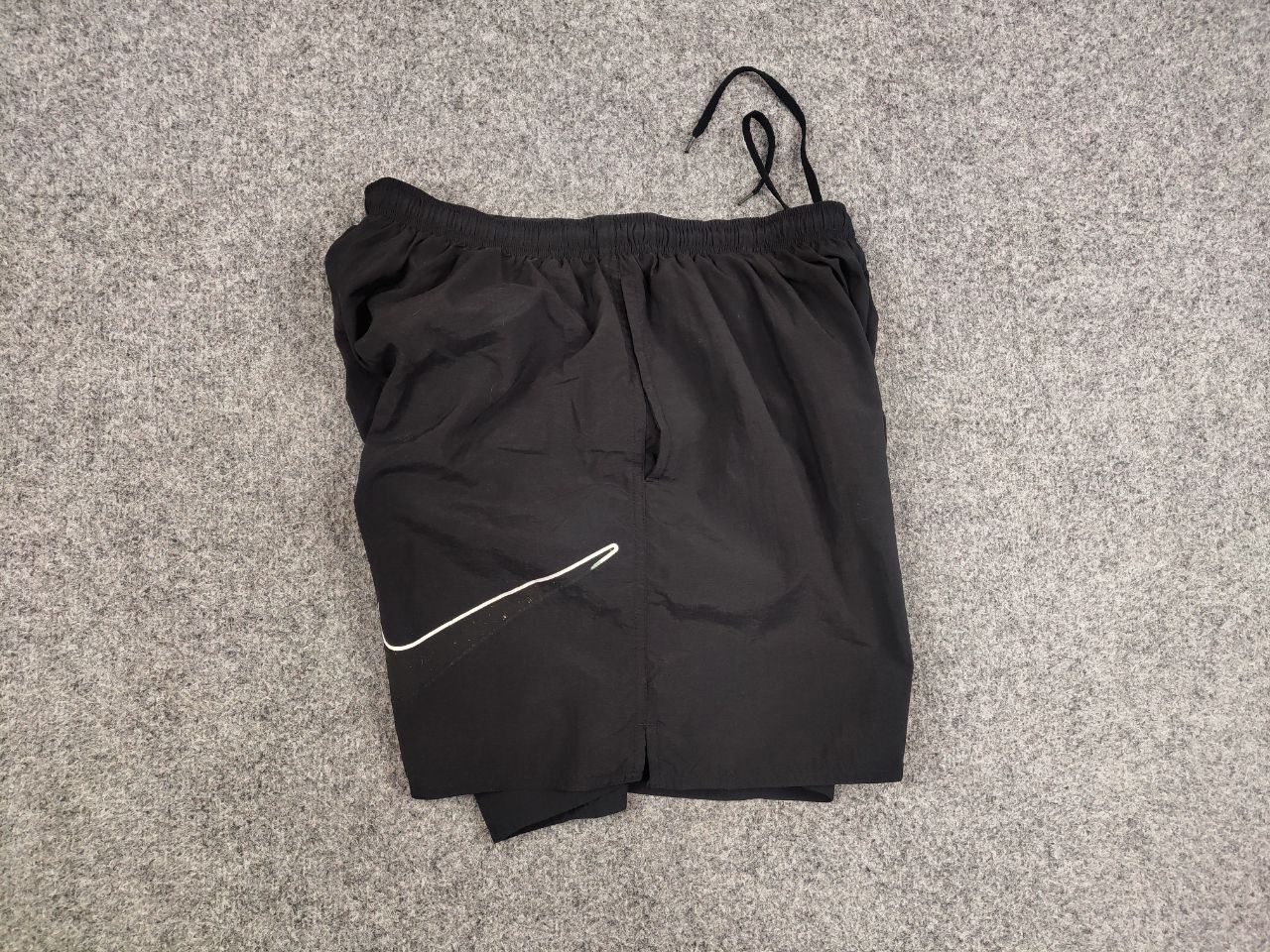 Nike Vintage 90's Nike Big Swoosh Black Nylon Light Shorts Size US 34 / EU 50 - 12 Thumbnail