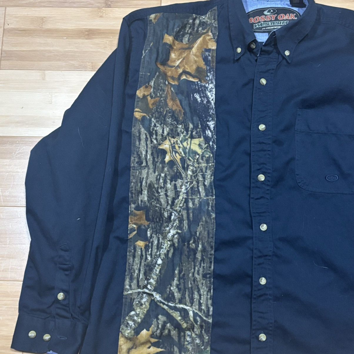 Mossy Oaks Mossy Oak x Roper button up with a cool black+camo design Size US L / EU 52-54 / 3 - 2 Thumbnail