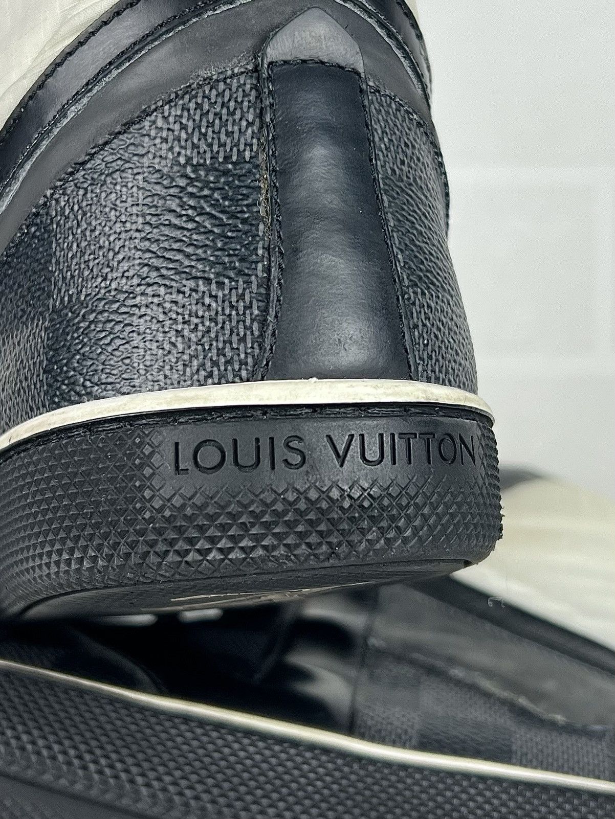 Louis Vuitton LOUIS VUITTON Sneakers Leather Shoes Damier LV Monogram Logo Size US 9 / EU 42 - 11 Thumbnail