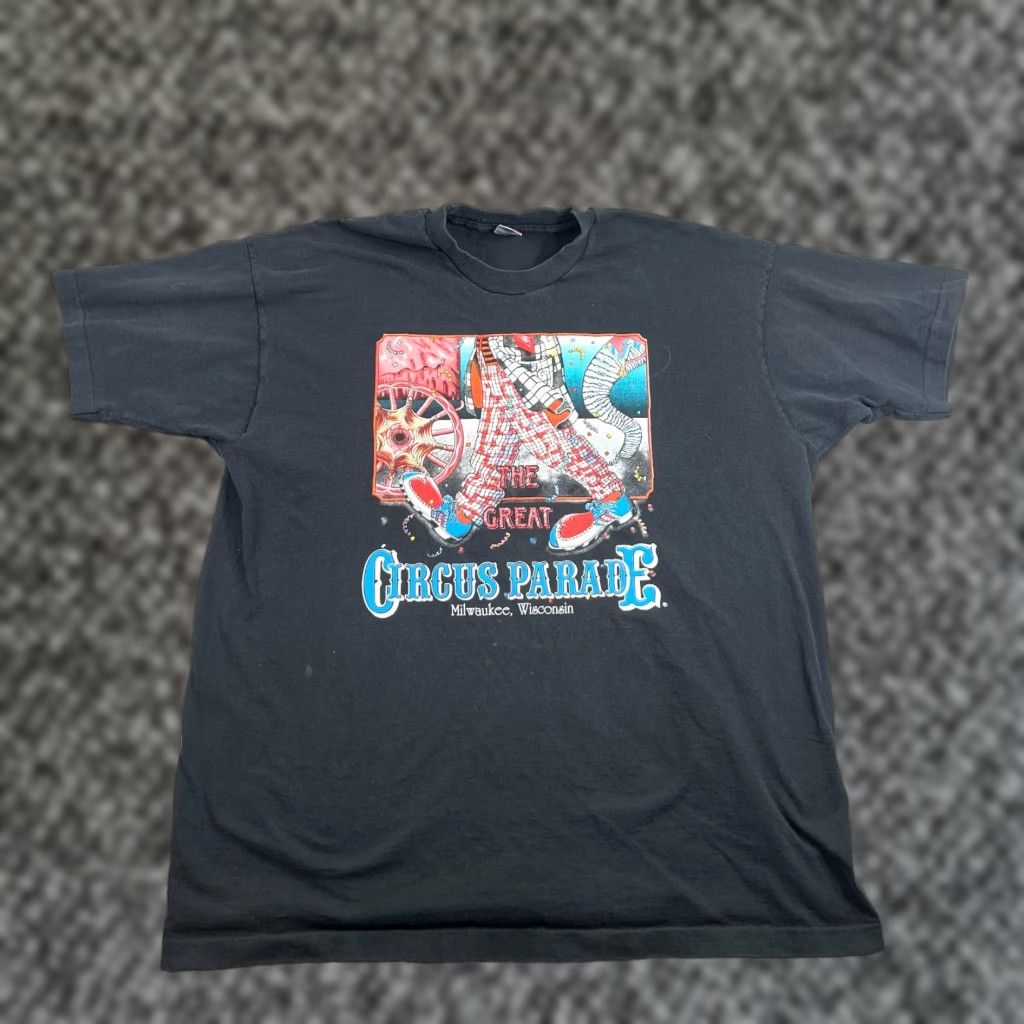 Fruit Of The Loom Vintage Circus Parade Clown Shirt XXXL Mens Regular Short Sleeve Black Cotton Blend 90s 3XL Fruit of the Loom T-Shirt Boys? Size US XXL / EU 58 / 5 - 1 Thumbnail