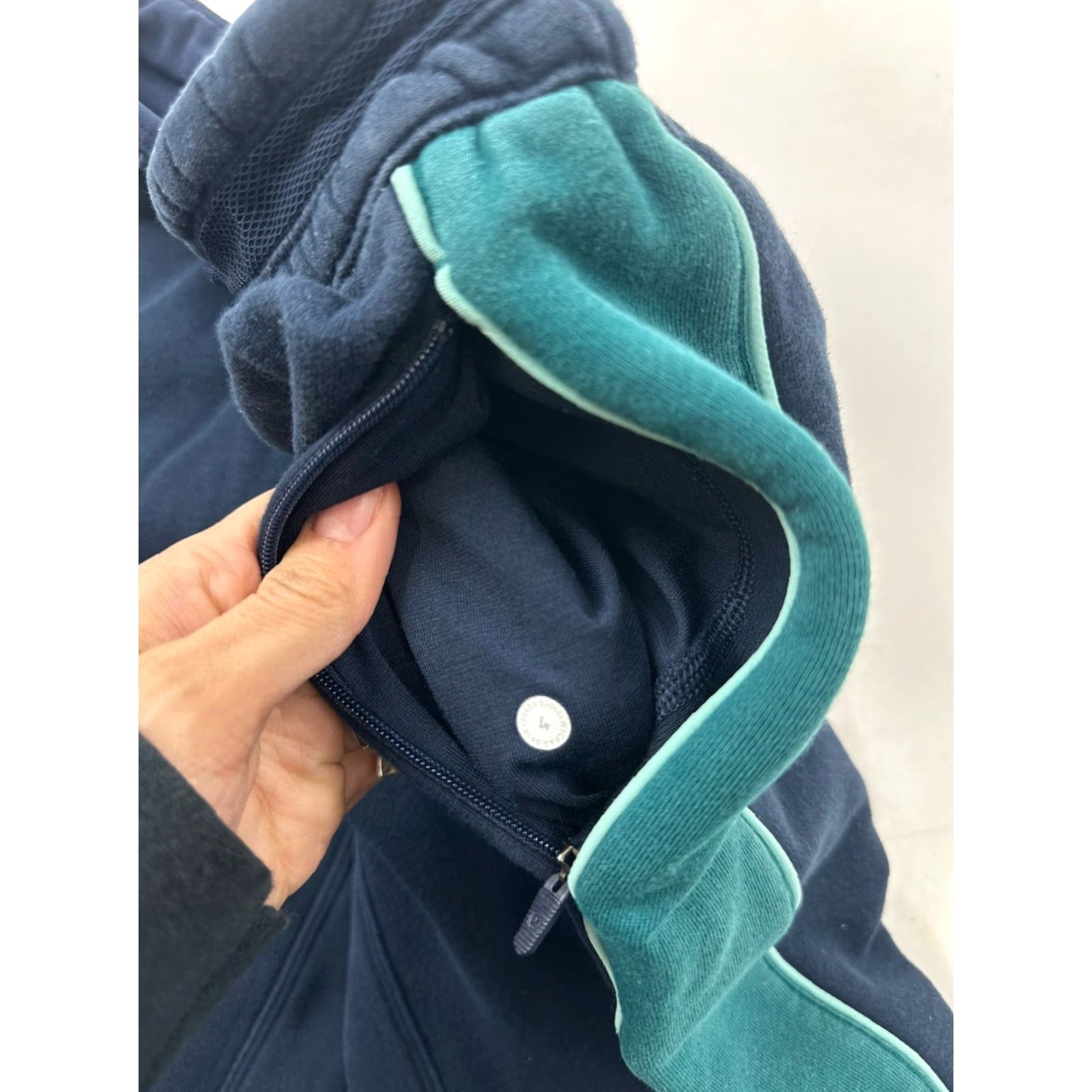 Lululemon Lululemon x Roksanda Sweatpants Women’s 4 Blue Face Fwd Jogger Missing String Size 27" / US 4 / IT 40 - 6 Thumbnail