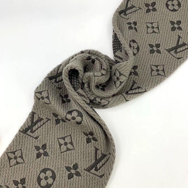 Louis Vuitton Louis Vuitton Grey brown logo presbyopic full print wool f Size ONE SIZE - 8 Thumbnail