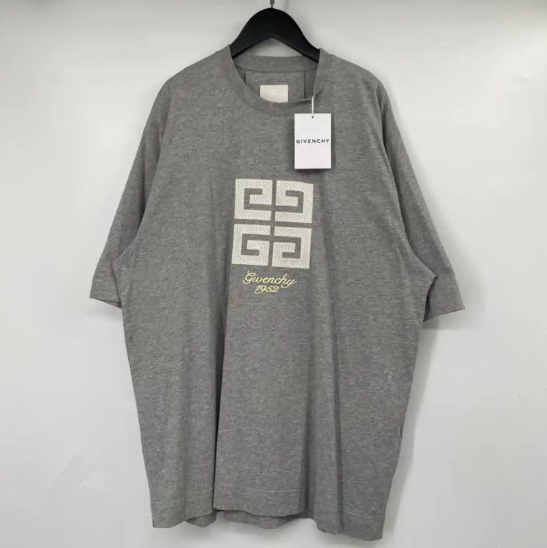 Givenchy Givenchy Men's Gray Cotton Short Sleeve T-Shirt 0089 Size US S / EU 44-46 / 1 - 1 Thumbnail