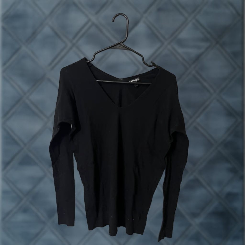 Express VINTAGE Express Black Solid V-Neck Sweater Women Small Pullover Dressy Size S / US 4 / IT 40 - 1 Thumbnail