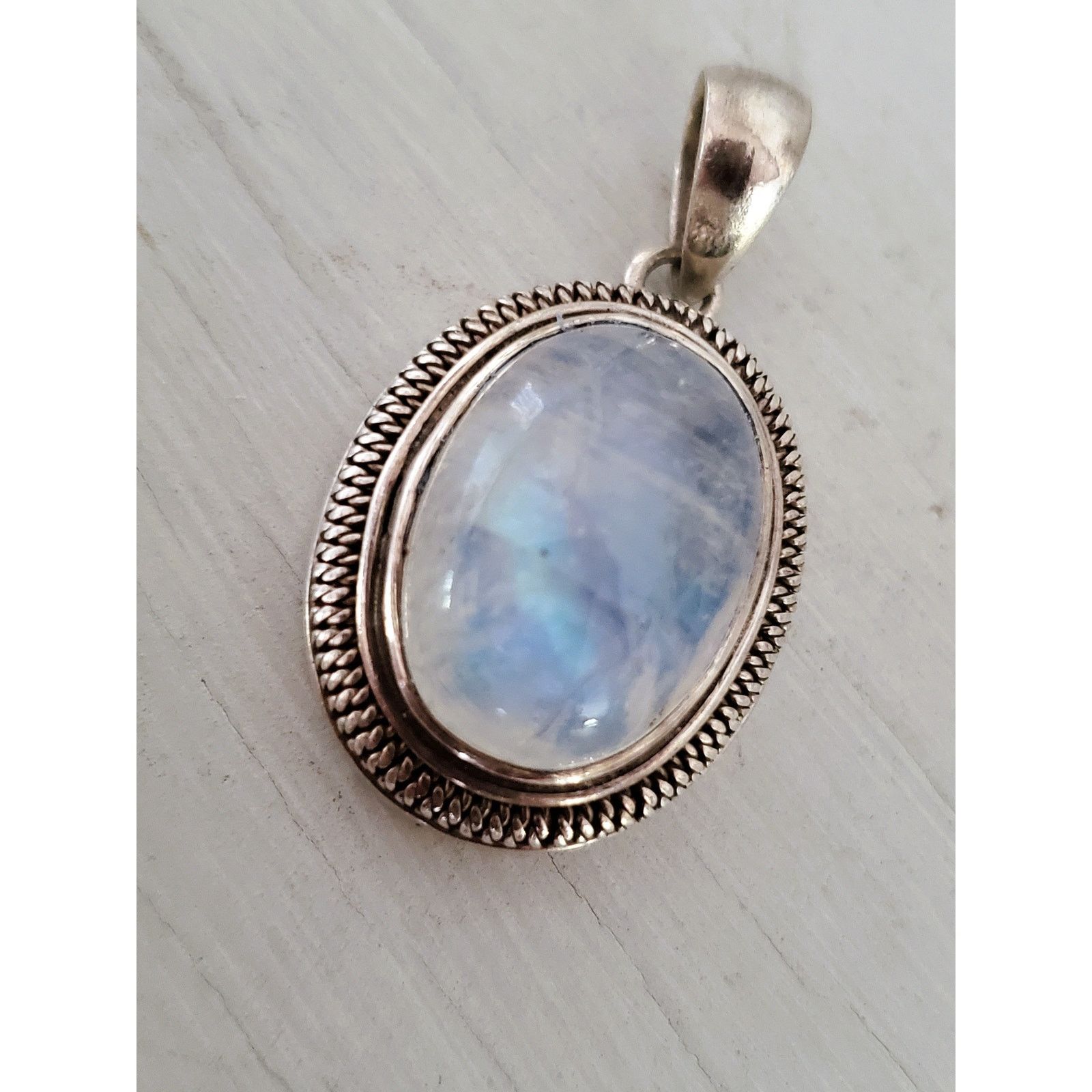Unknown London Vintage Sterling Silver Oval Moonstone Pendant Size ONE SIZE - 1 Thumbnail