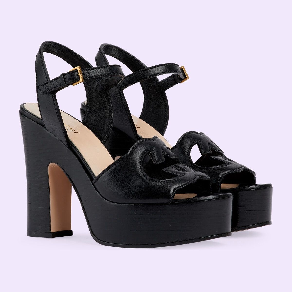 Interlocking G sandals in black