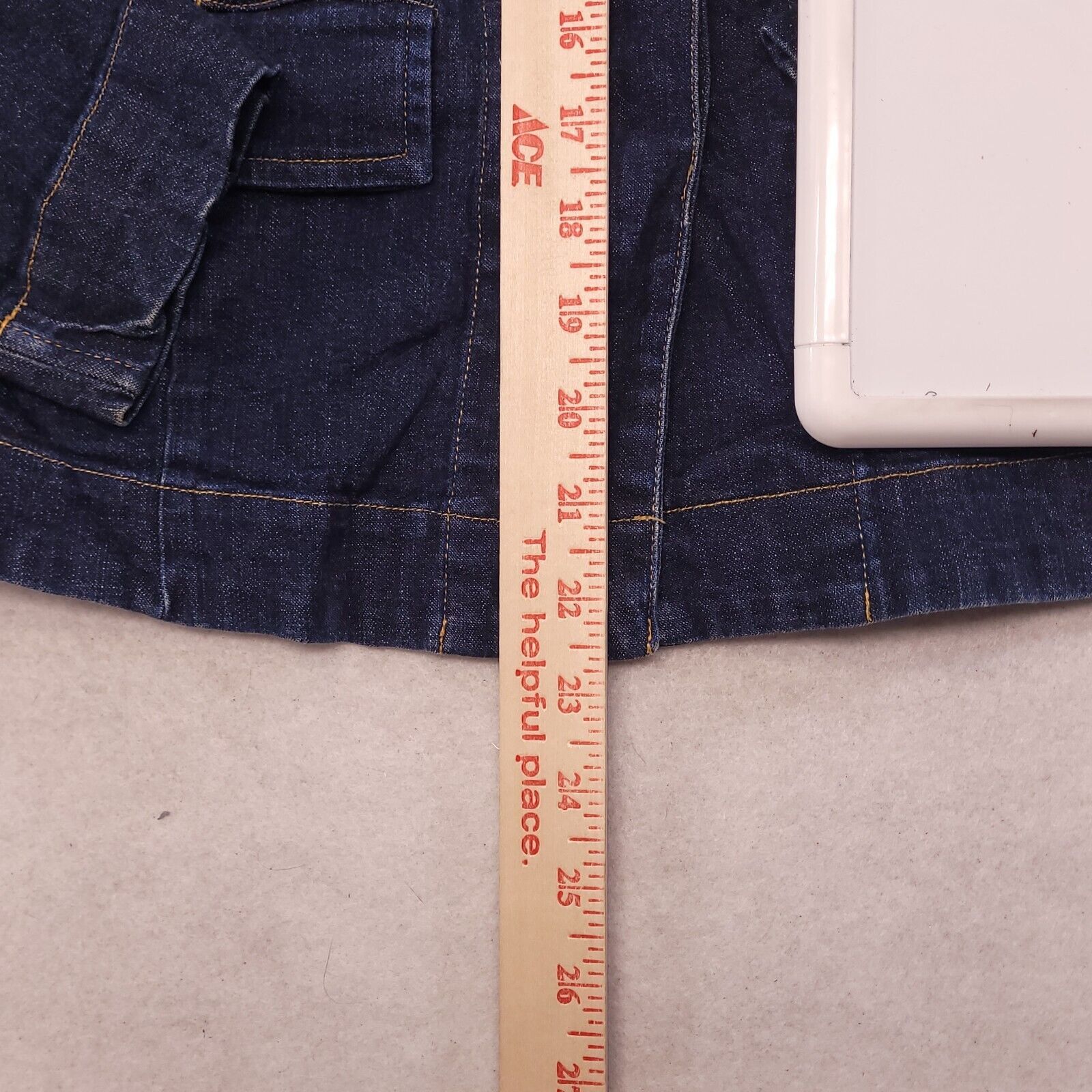 Old Navy Old Navy Button Up Denim Jean Jacket Womens Size Medium Blue Size M / US 6-8 / IT 42-44 - 7 Thumbnail