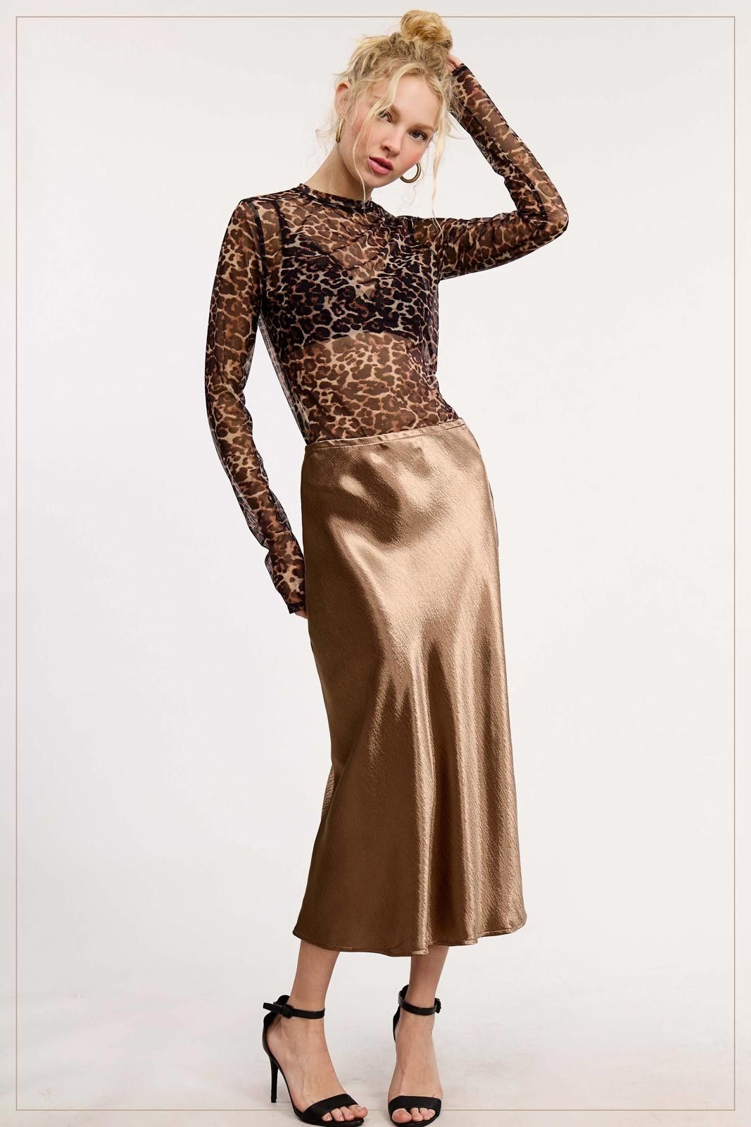 La Milano High-Waisted Midi Length Satin Effect Solid Skirt Size 28" / US 6 / IT 42 - 1 Thumbnail