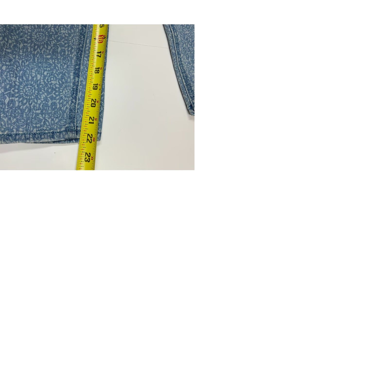 Jordache Jordache Jeans Womens 4 Blue Cropped Straight 22in Inseam Regular Fit Mid Rise Cotton Blend Denim N/A Size 27" / US 4 / IT 40 - 9 Thumbnail