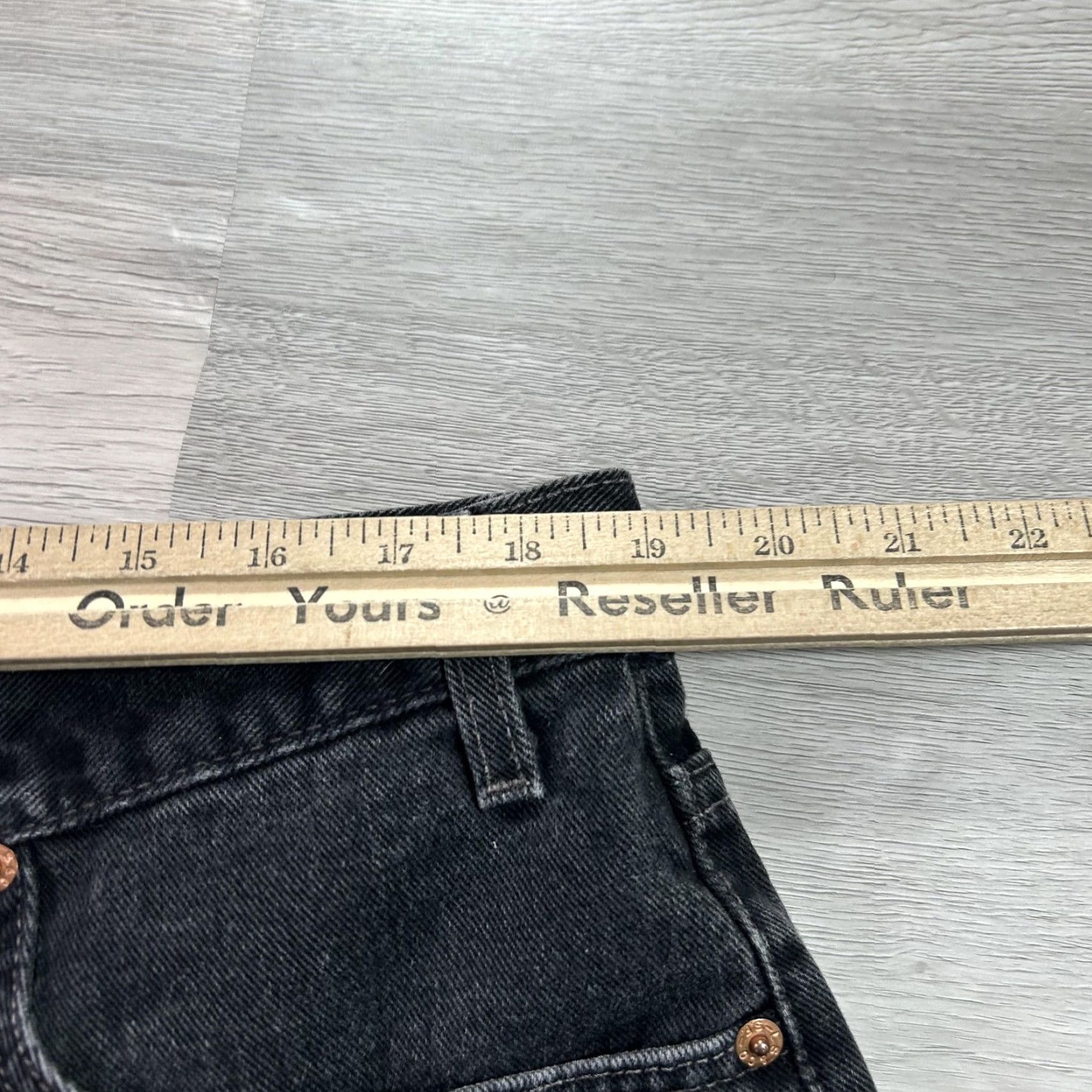 Levi's VINTAGE Levi's 550 Jeans Mens 40x30 Gray Relaxed Tapered Denim Made USA 90s Size US 40 / EU 56 - 7 Thumbnail