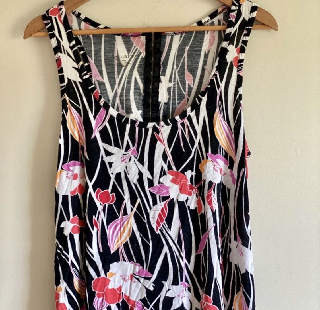 Urban Outfitters URBAN OUTFITTERS FLORAL TANK TOP W/ HOOK & EYE CLOSURE BACK Size M / US 6-8 / IT 42-44 - 10 Thumbnail
