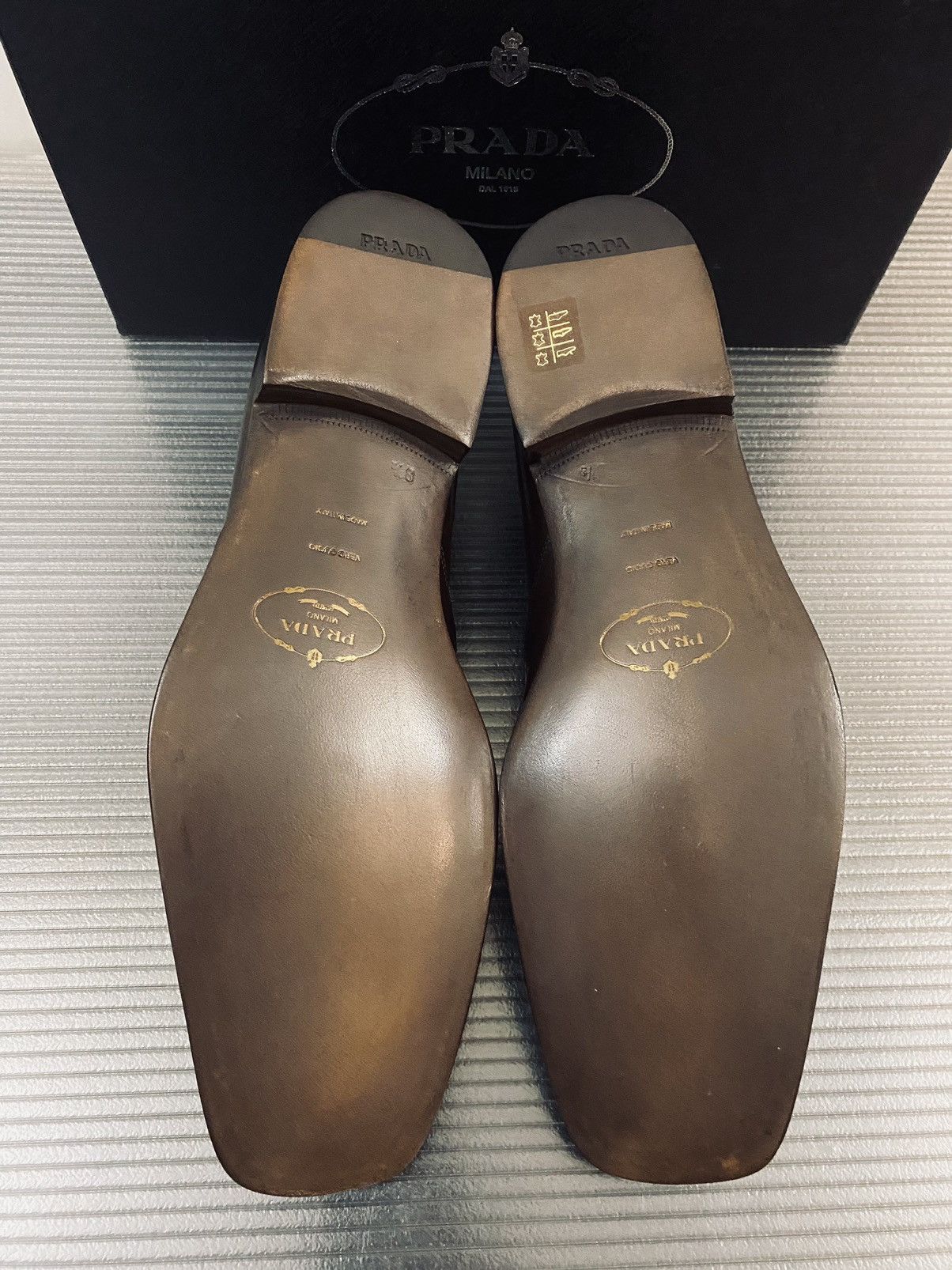 Prada Prada 🇮🇹 dk brown calf wingtip toe medallion loafer 9.5 NEW Size US 9.5 / EU 42-43 - 12 Thumbnail