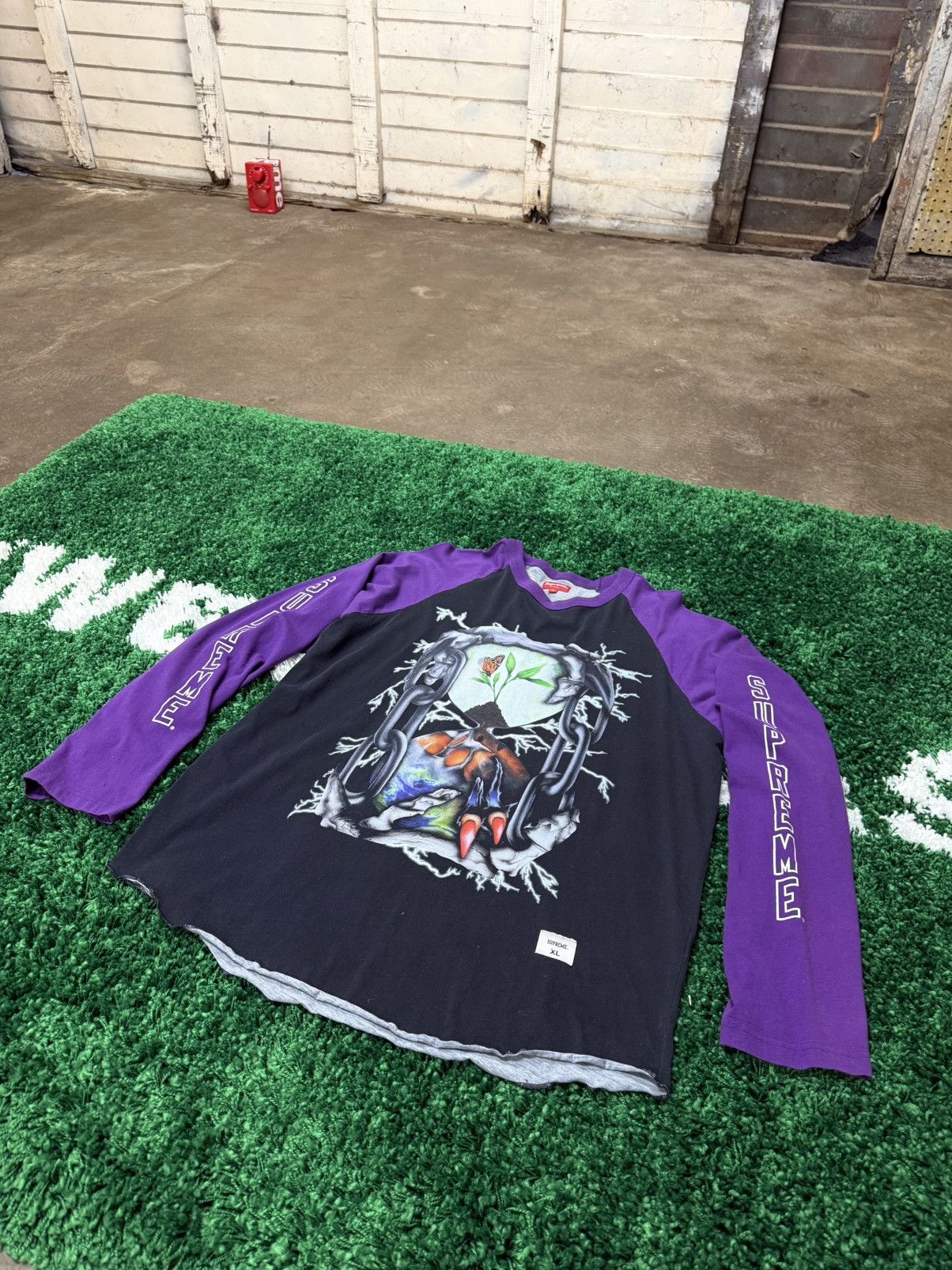 Supreme Supreme Hourglass Raglan Long Sleeve Top Sz. XL Black Purple Size US XL / EU 56 / 4 - 2 Thumbnail