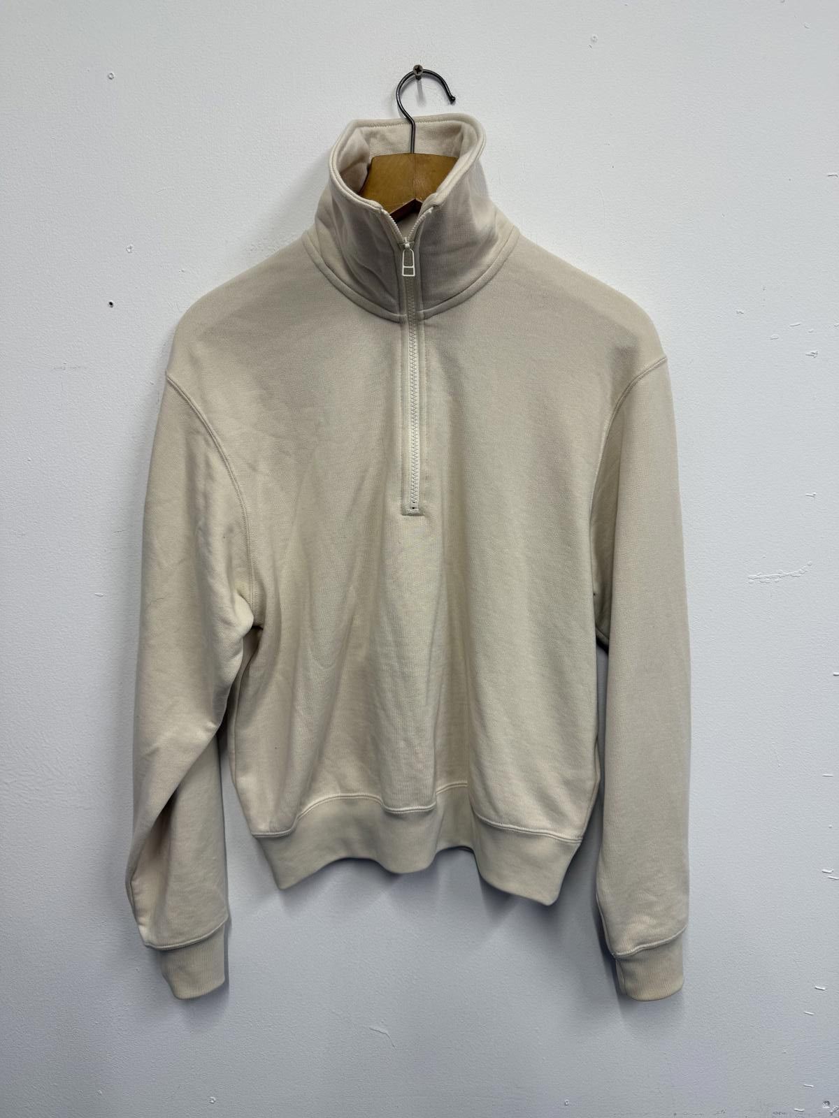 Uniqlo Uniqlo Beige Half-Zip High Neck Sweatshirt Size US M / EU 48-50 / 2 - 1 Thumbnail