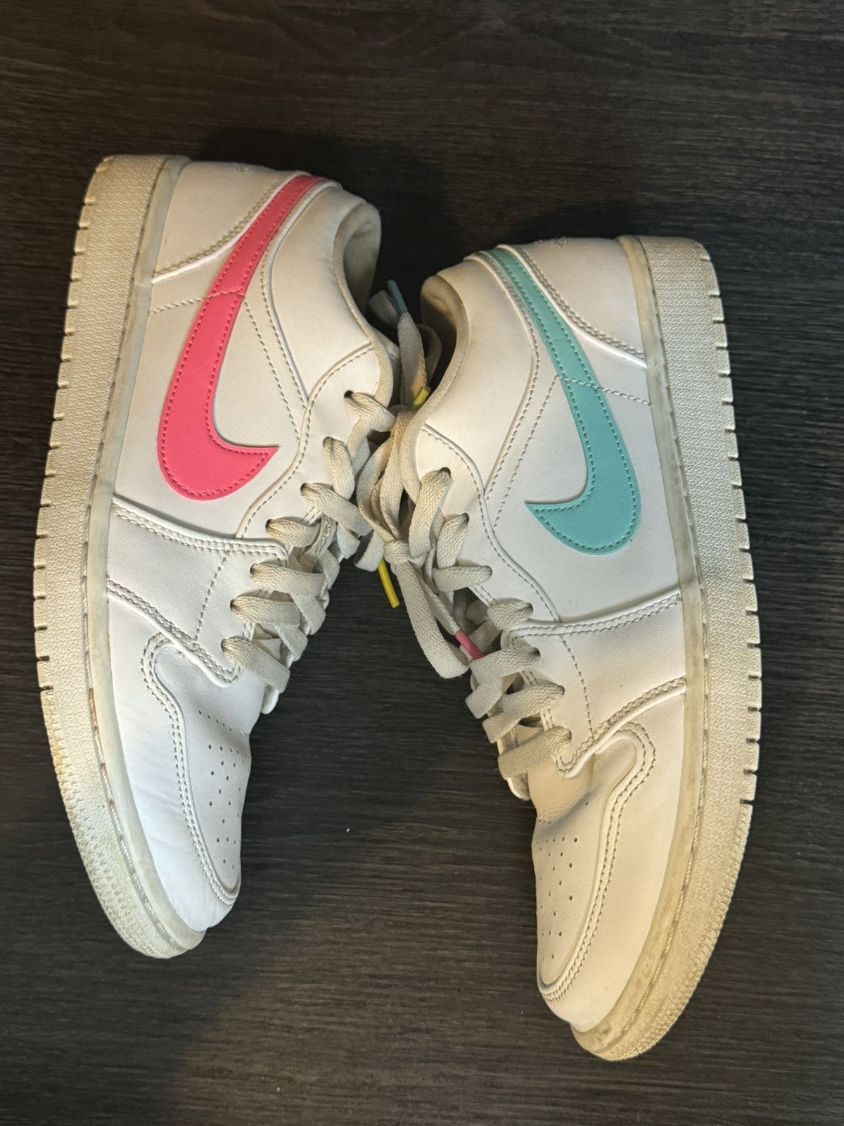 Jordan Brand Jordan 1 Low White Multi-Color Swoosh Size US 9 / EU 42 - 5 Thumbnail