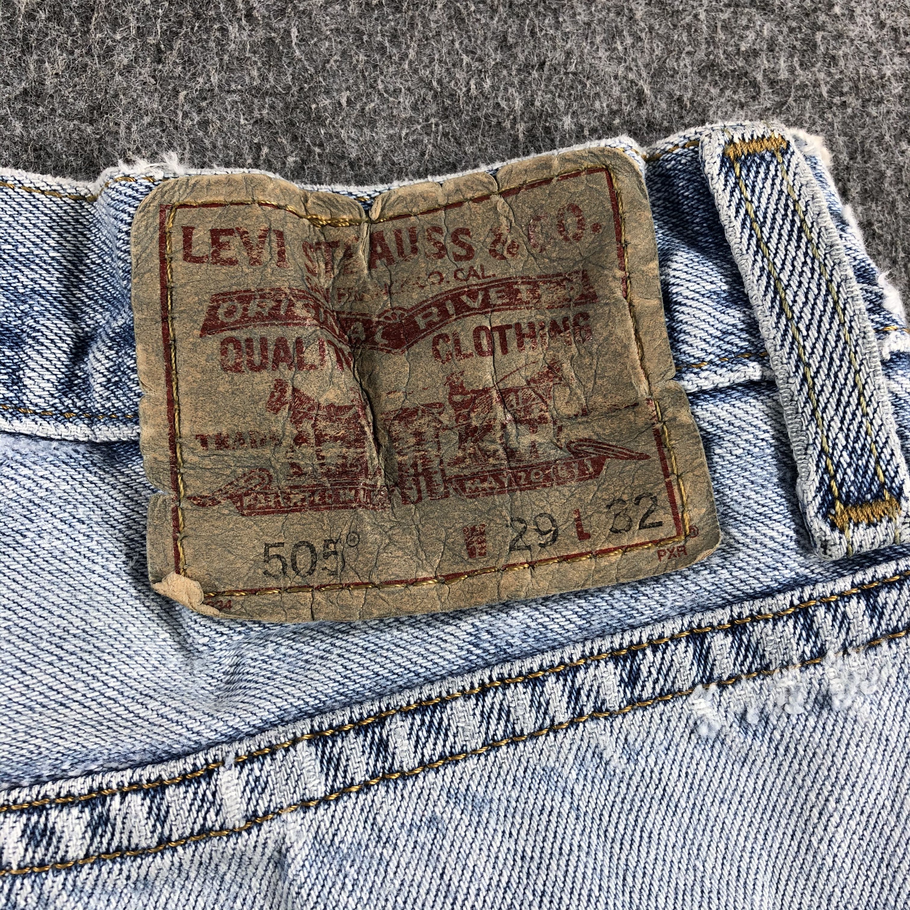 Levi's Vintage Light Wash Levis 505 Jeans-J2182 Size US 27 - 5 Thumbnail