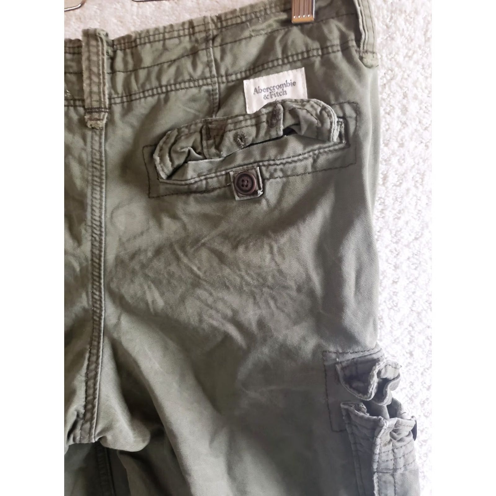 Abercrombie & Fitch Abercrombie & Fitch Mens Cargo Shorts Sz 30 Olive Green Heavyweight Cotton Cargo Pocket Button Closure Size US 30 / EU 46 - 7 Thumbnail