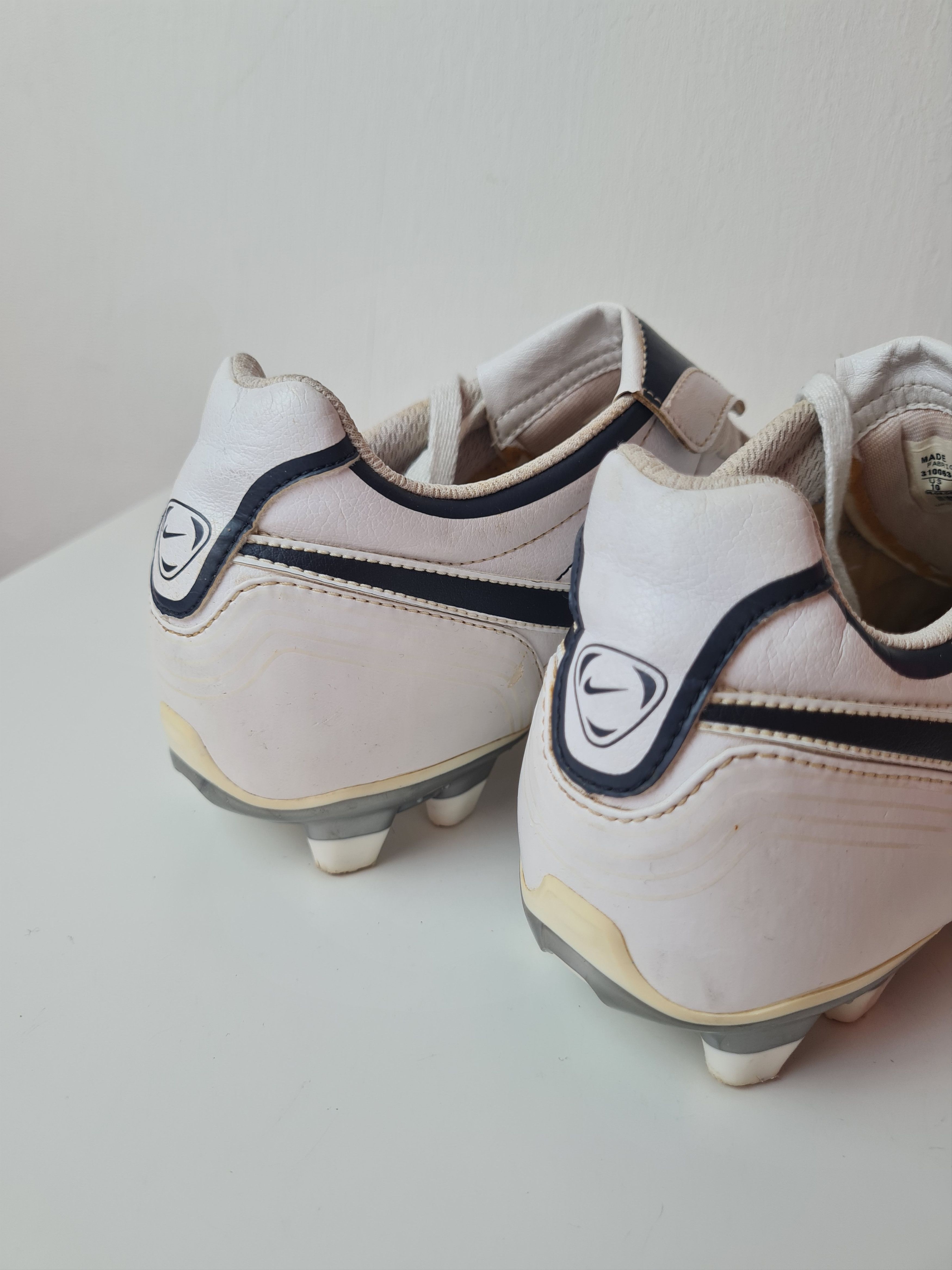 Nike Vintage Nike Tiempo Natural VT soccer cleats shoes size 44 Size US 11 / EU 44 - 24 Thumbnail