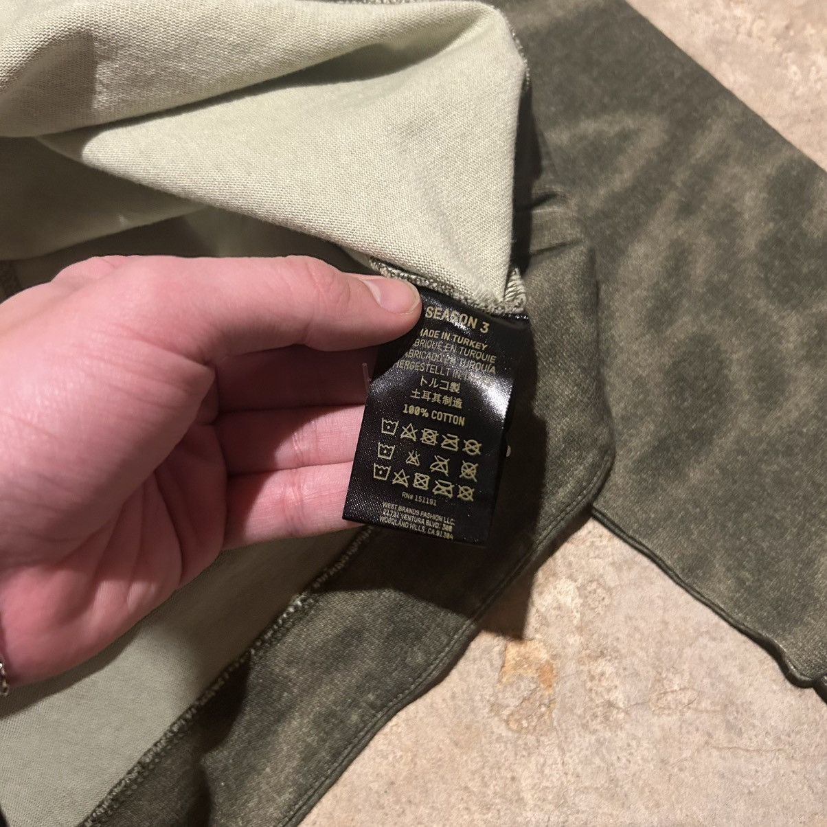 Kanye West Yeezy Season 3 Camo Moto Long Sleeve Crewneck Rare Kanye Size US M / EU 48-50 / 2 - 5 Thumbnail