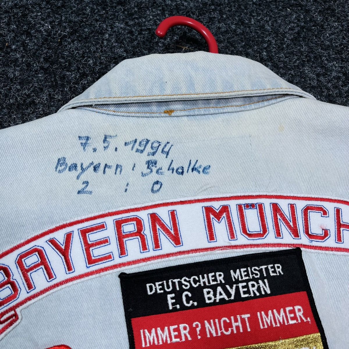 Vintage Vintage Bayern Munich Fan Denim Custom Patch Jacket Size US L / EU 52-54 / 3 - 5 Thumbnail