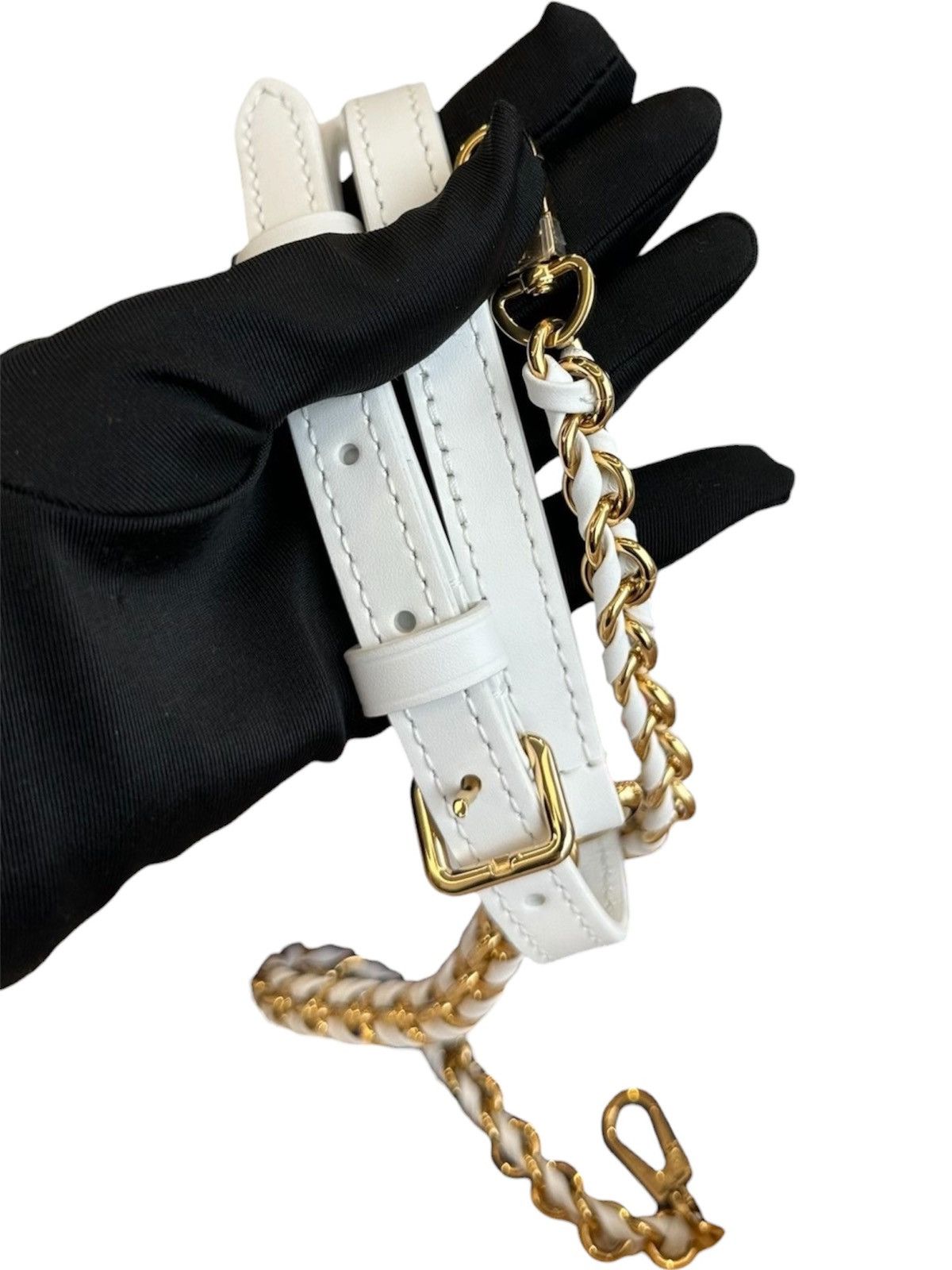 Louis Vuitton × Takashi Murakami Louis Vuitton x Takashi Murakami Capucines White Leather Bag Size ONE SIZE - 17 Thumbnail