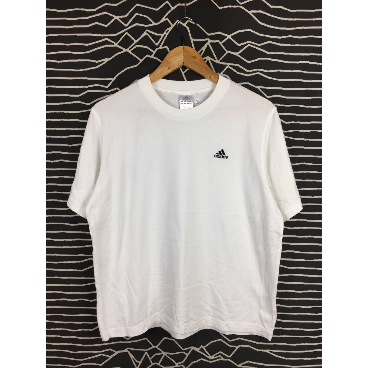 Adidas × Vintage Adidas Small Logo Casual Essentials Boxy Style Tee Size L Size US L / EU 52-54 / 3 - 1 Thumbnail