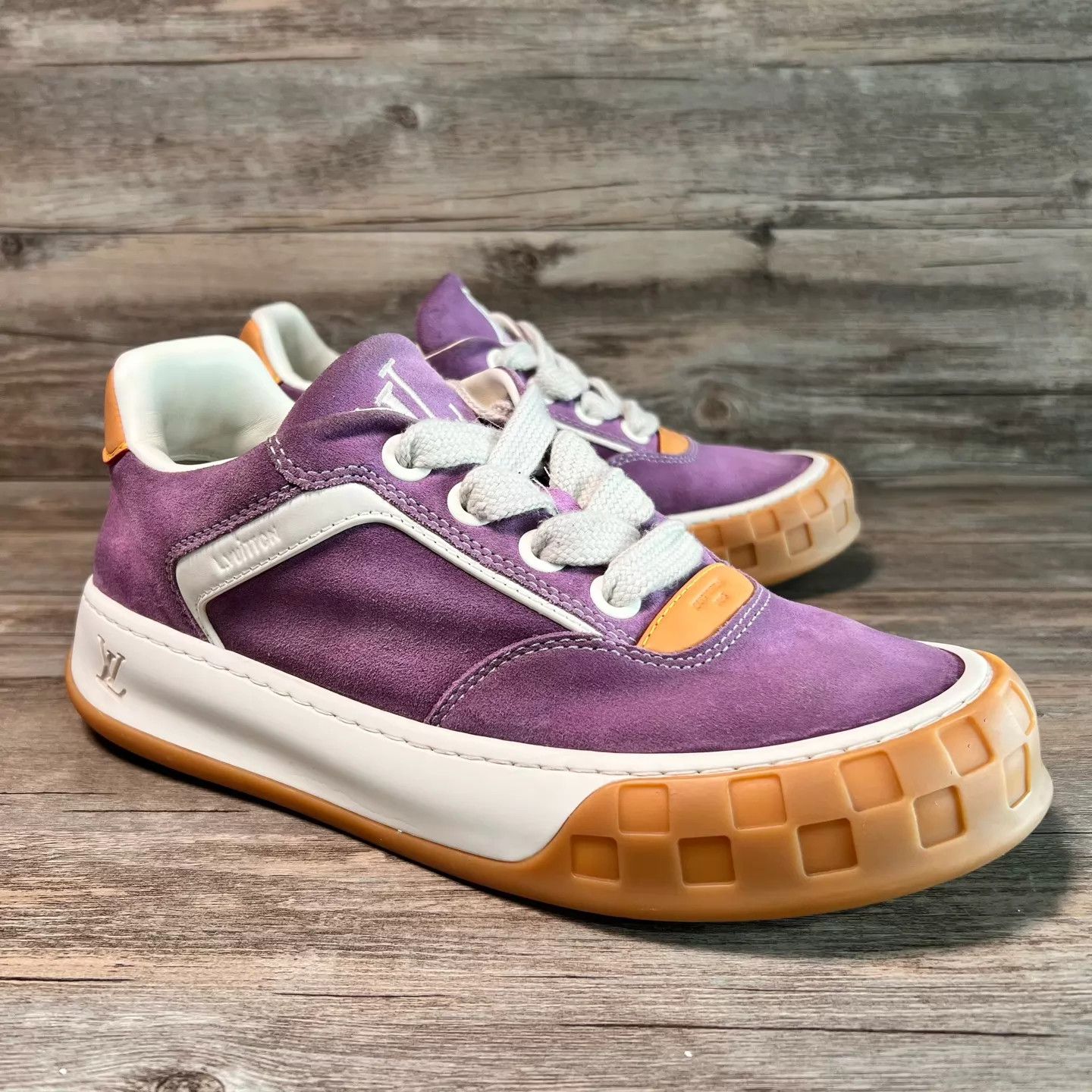 Louis Vuitton LV Tilted Biscuit 2026 Wht/Purp UK9/43 Worn2x 97New Size US 10 / EU 43 - 2 Thumbnail