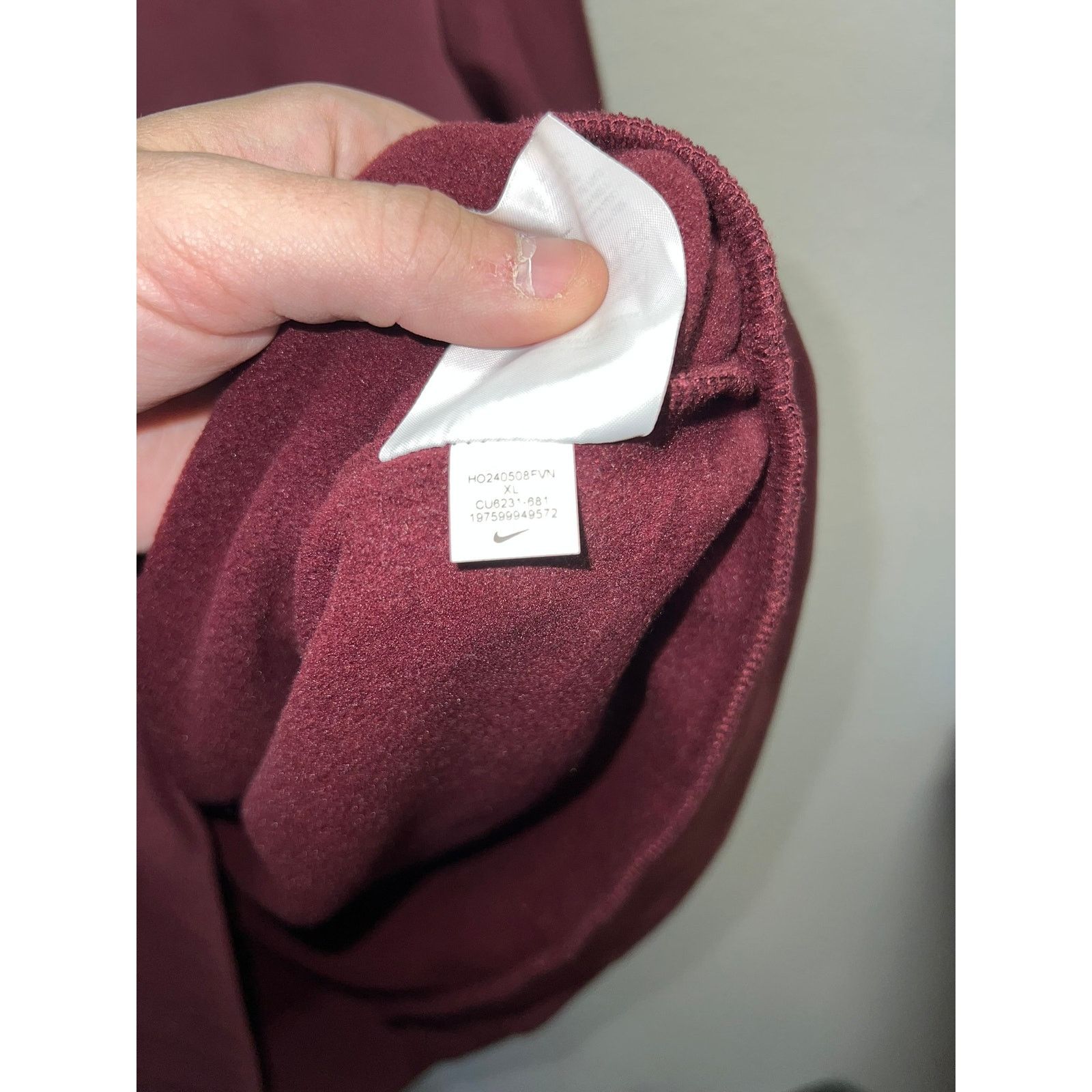 Vintage Nike Therma Fit Hoodie Training Dri Fit Maroon Red XL Size US XL / EU 56 / 4 - 7 Thumbnail