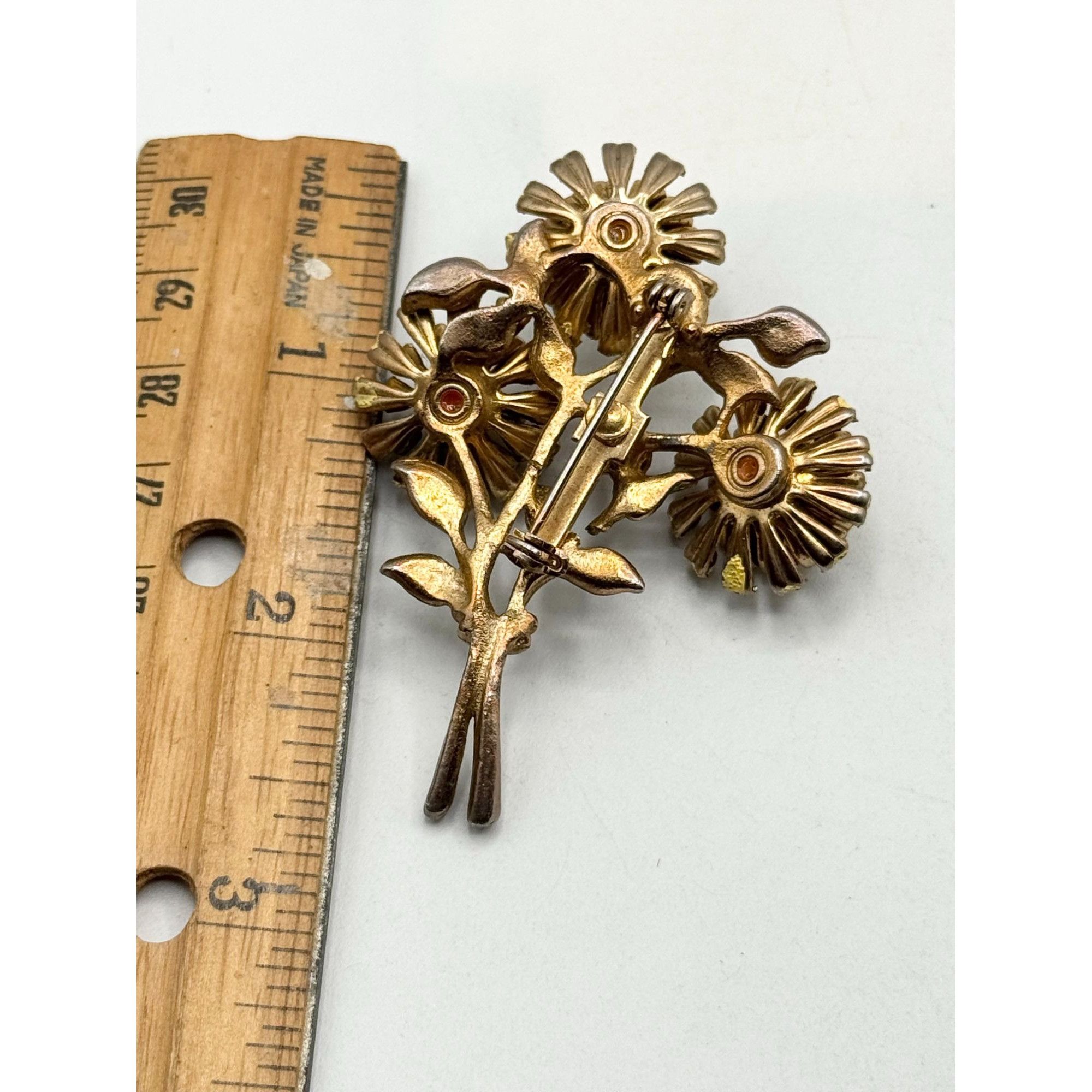 Vintage Vintage three flowers floral faux pearl brooch pin Size ONE SIZE - 5 Thumbnail