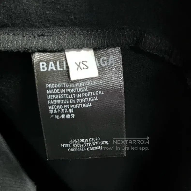 Balenciaga Balenciaga Black Letter Printed Crewneck Long-sleeve Size US XS / EU 42 / 0 - 3 Thumbnail