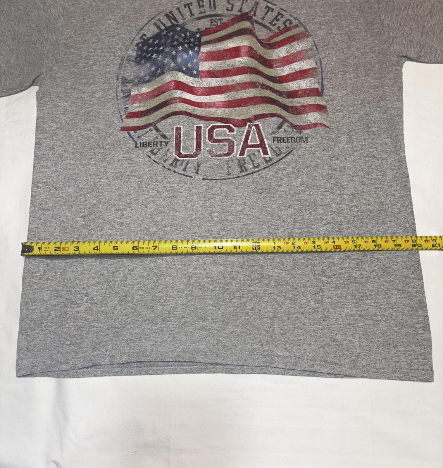 Gildan Gildan USA Flag Graphic Tee - Heavy Cotton Size US M / EU 48-50 / 2 - 5 Thumbnail
