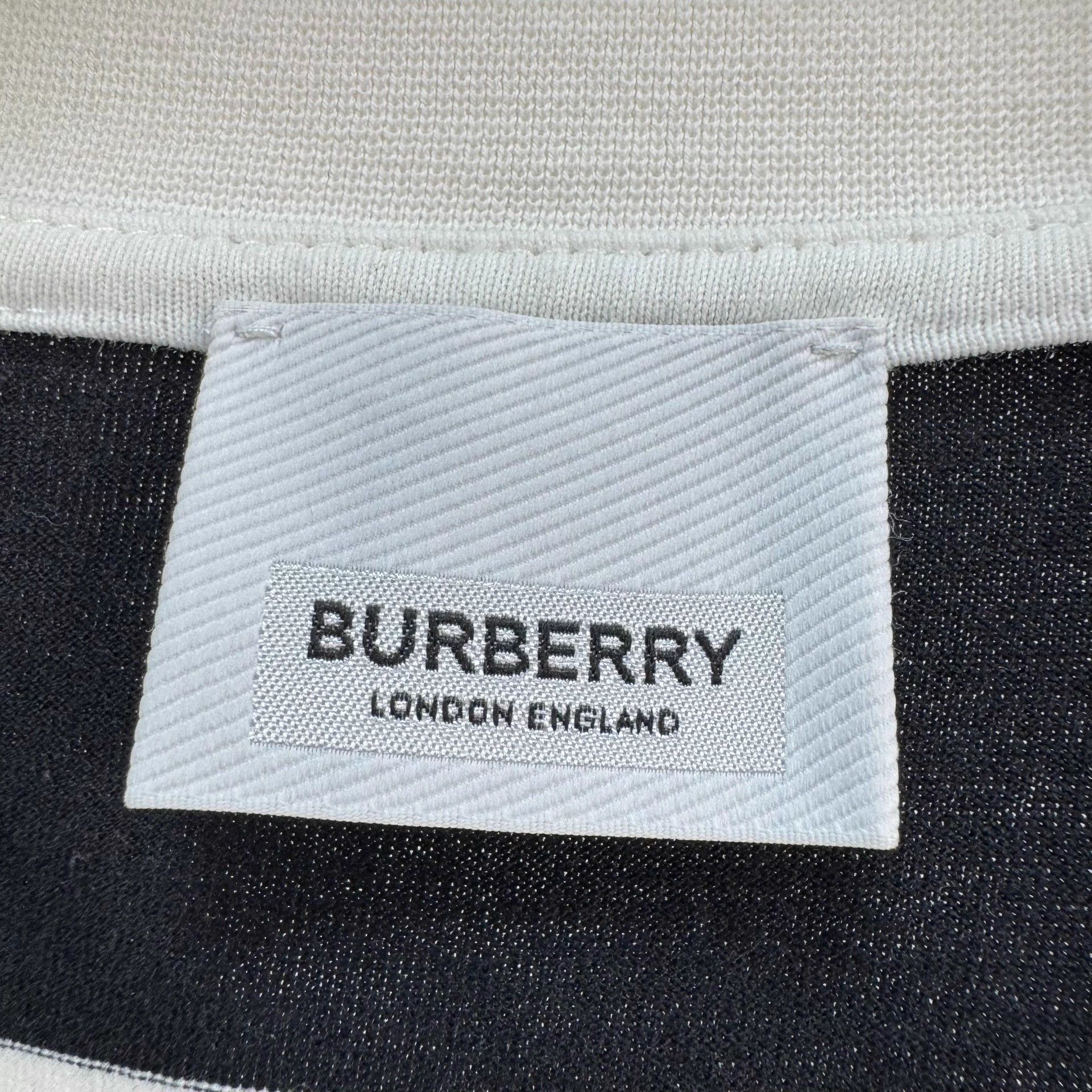 Burberry Burberry arm logo stripe LS M 98 New Size US M / EU 48-50 / 2 - 5 Thumbnail