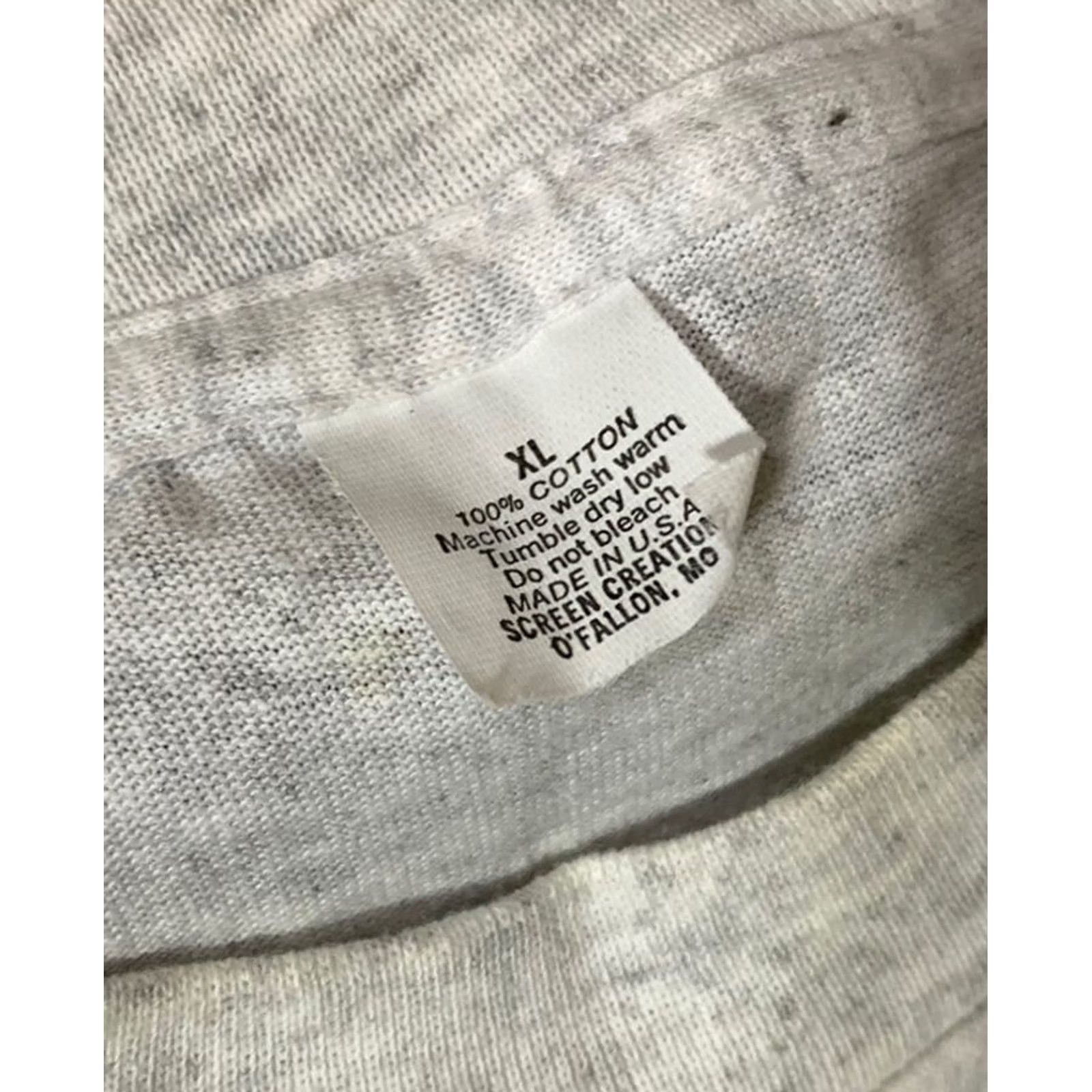 Vintage VINTAGE 90s Dakota Cigarettes Single Stitch T Shirt Gray XL Mens Size US XL / EU 56 / 4 - 6 Thumbnail