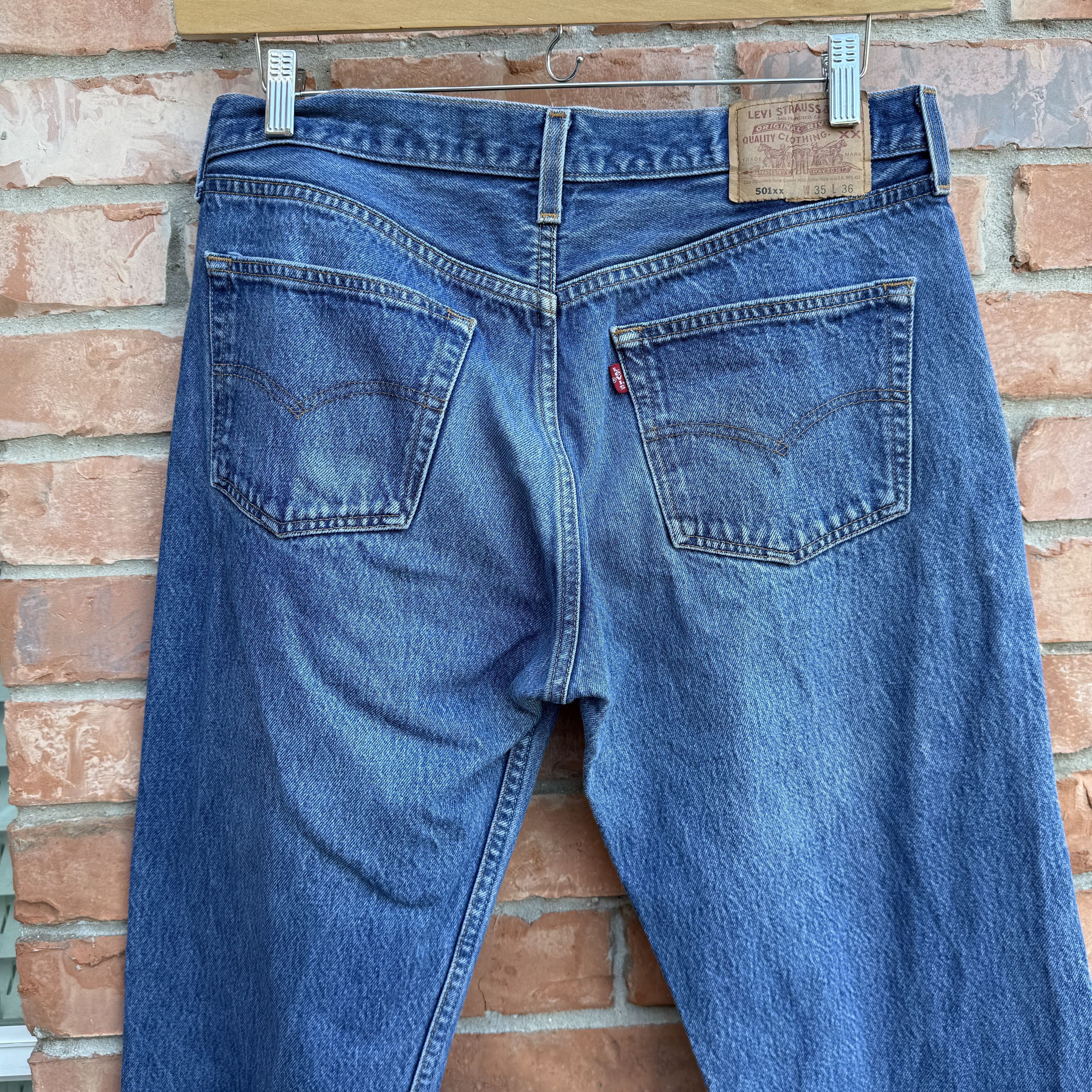 Levi's Vintage 90s Levis 501 Blue Button fly Denim Made USA Jeans Size US 33 - 4 Thumbnail