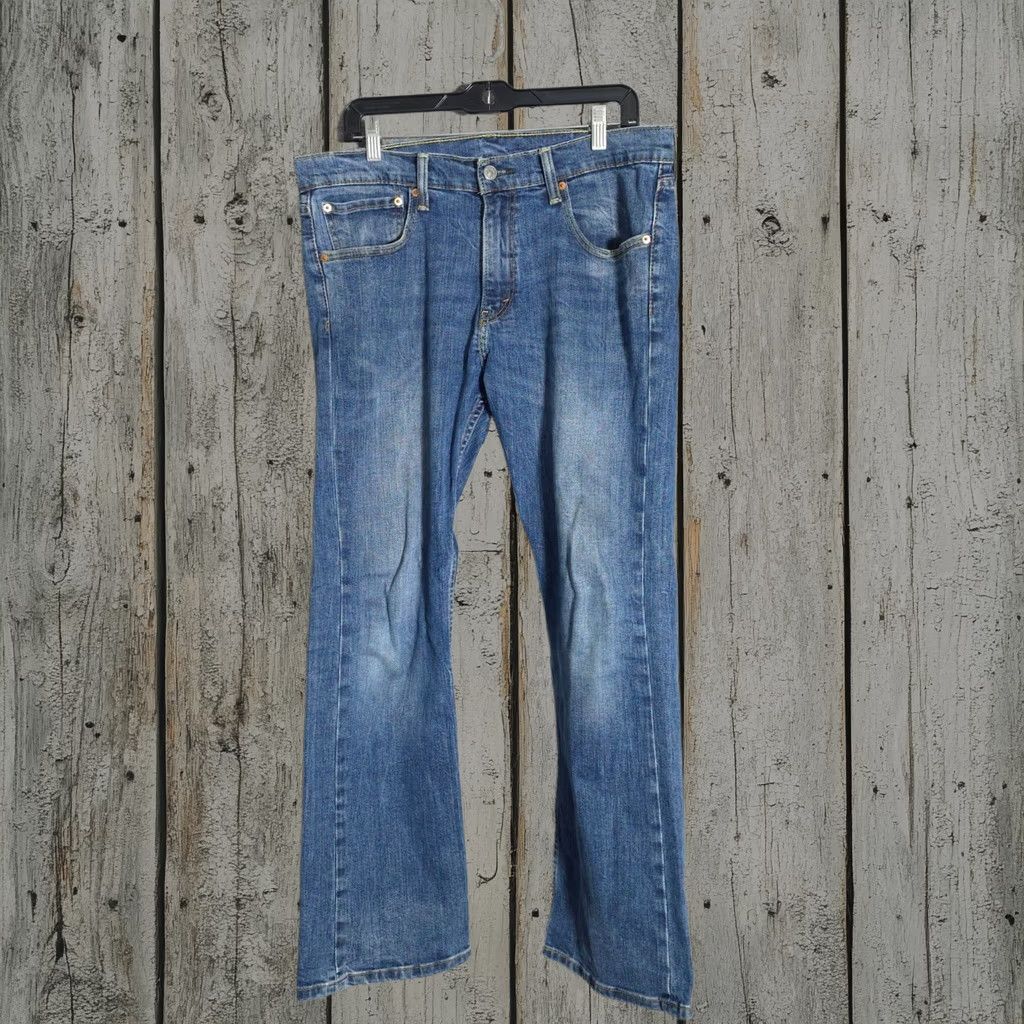 Levi 527 Jeans Mens 34x30 Blue Medium Wash Denim Slim Bootcut 5-Pocket Cotton, Men's