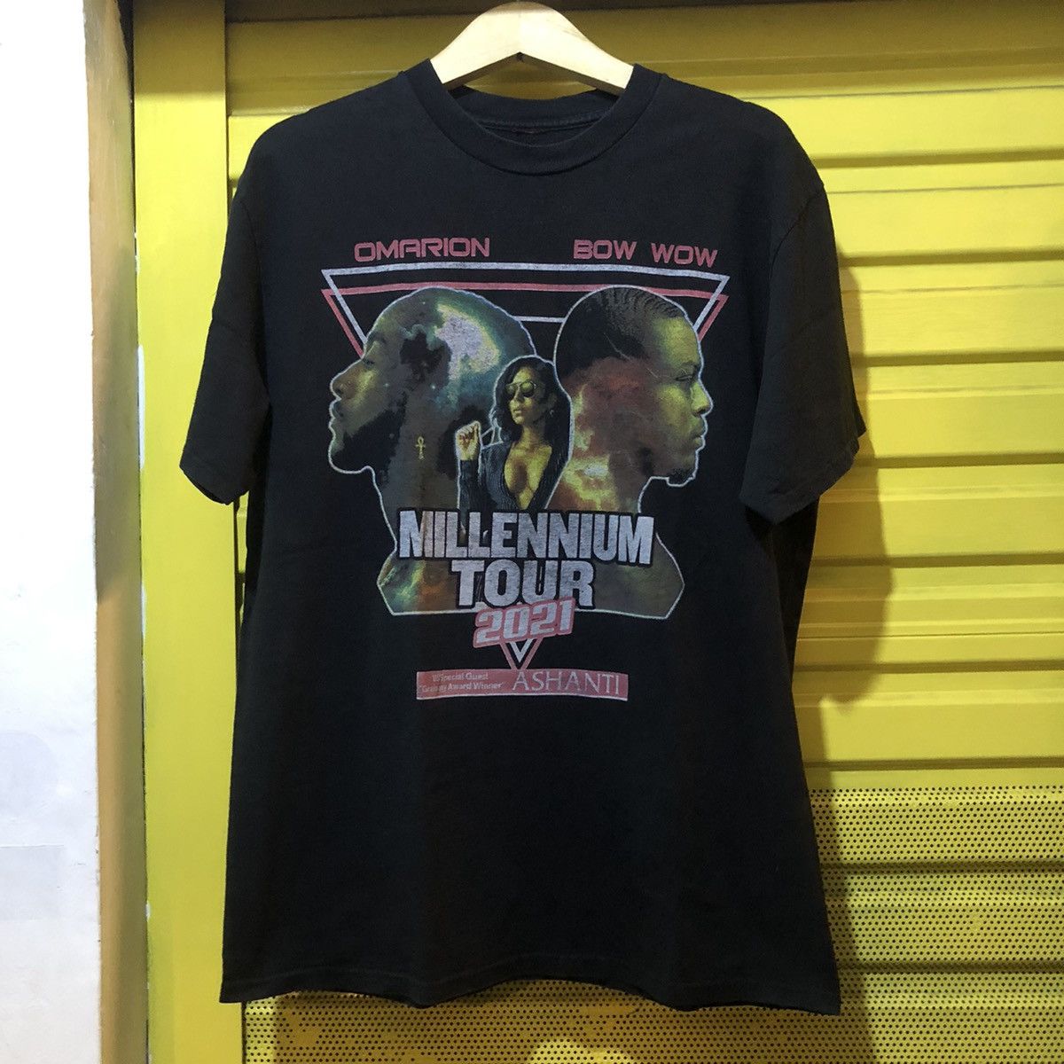 Band Tees Millenium Tour bow wow Omarion Tour tee Size US L / EU 52-54 / 3 - 1 Thumbnail