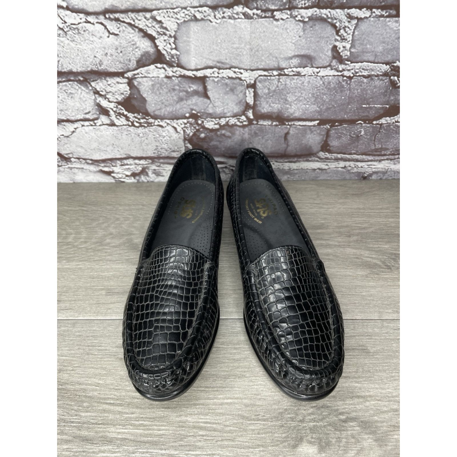 Other SAS Simplify Black Croc Patent Tripad Slip On Flats Shoes Wo Size US 6.5 / IT 36.5 - 8 Thumbnail
