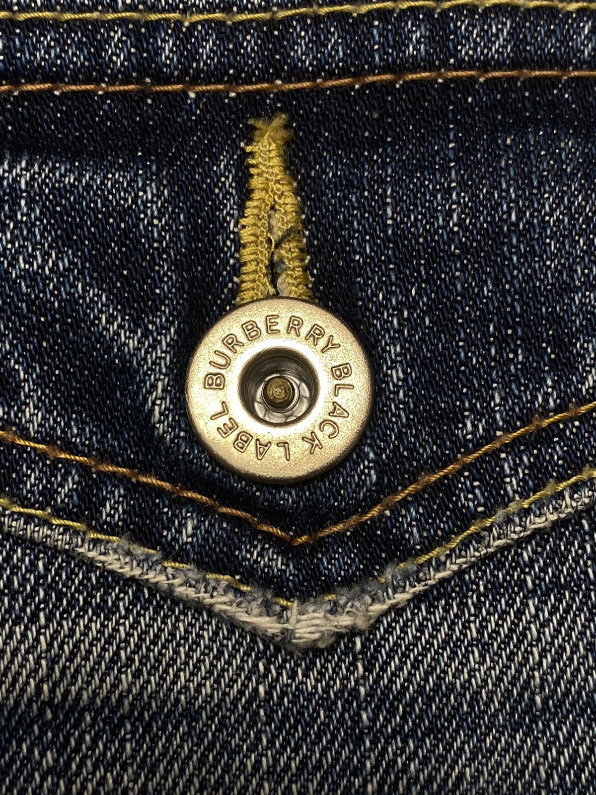 Burberry 2000s Burberry - Flared Distressed Denim Size US 30 / EU 46 - 10 Thumbnail