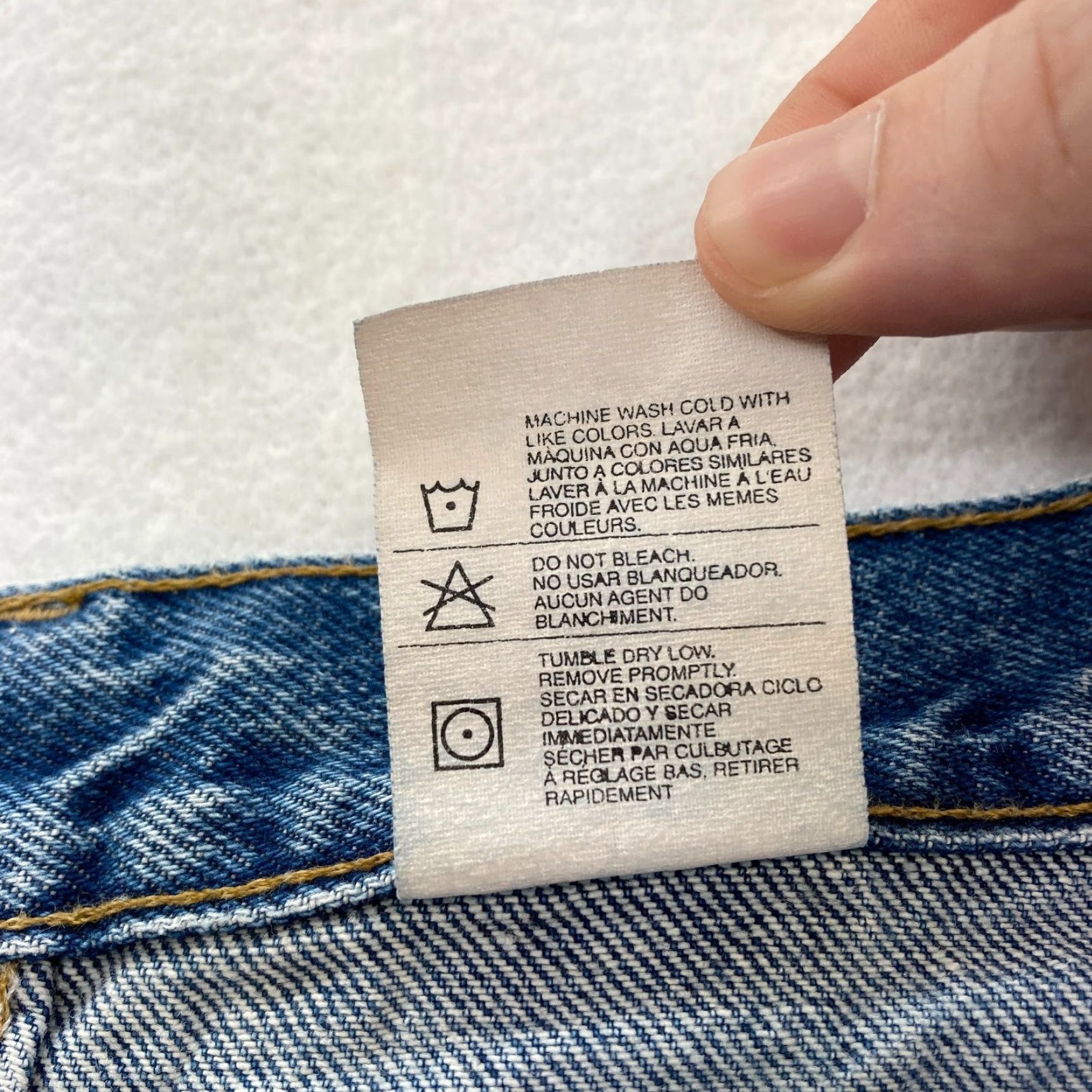 Carhartt VINTAGE Carhartt Jeans Mens 40x34 Medium Wash Blue Denim Tapered Leg Union Made Size US 40 / EU 56 - 7 Thumbnail