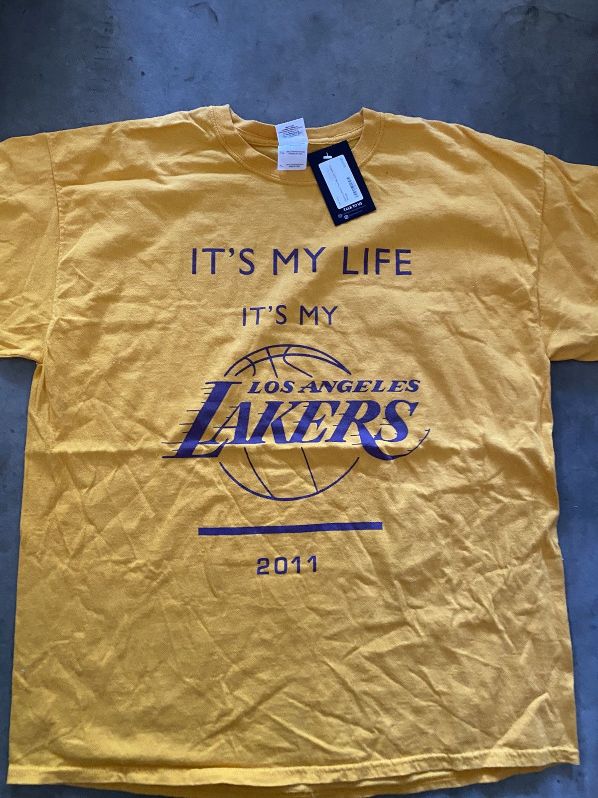 Vintage Vintage Los Angeles Lakers Gold Tee Size US XL / EU 56 / 4 - 3 Thumbnail