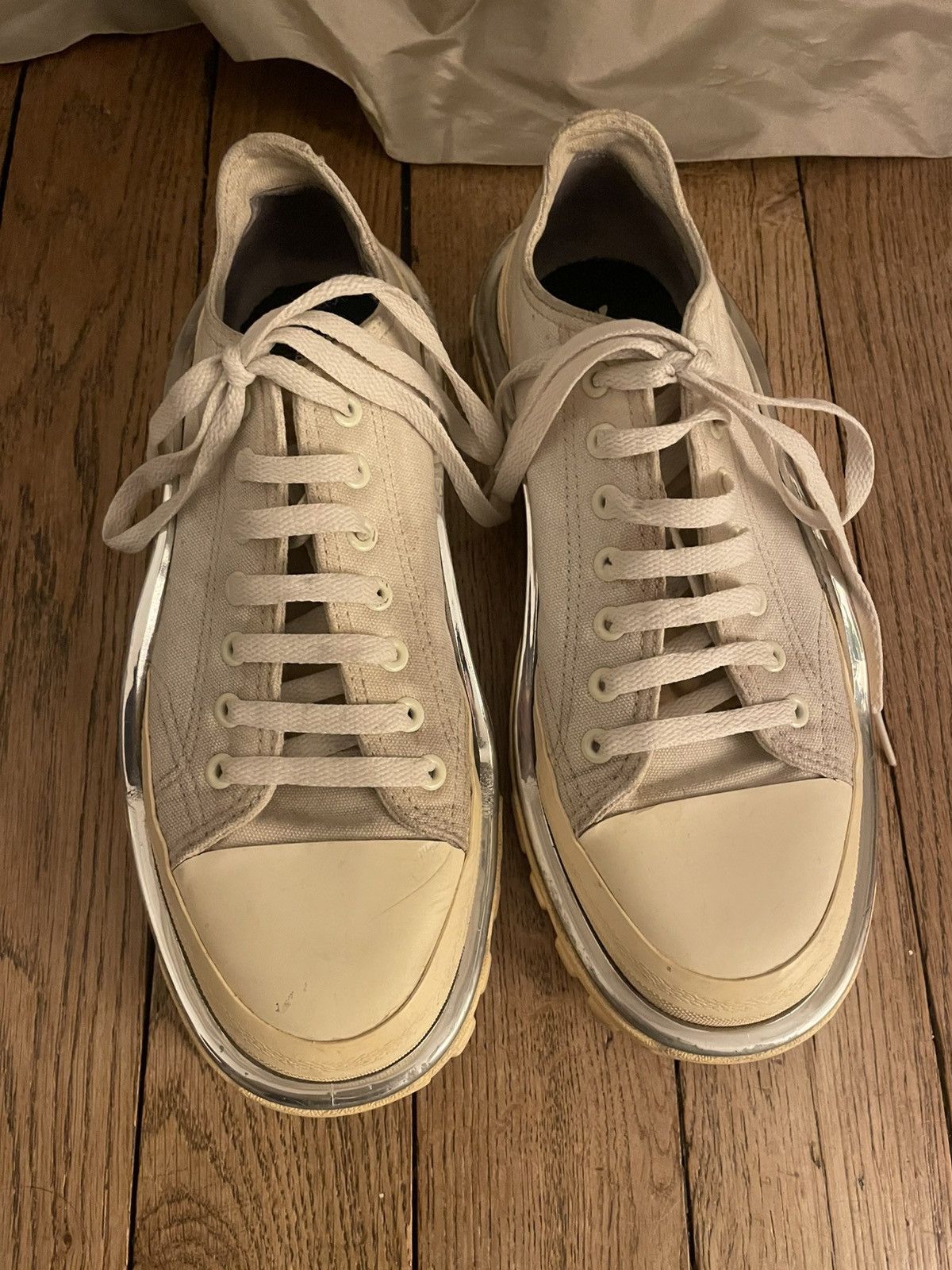 Adidas × Raf Simons Raf Simons x adidas Detroit Runner cream chrome, size 7,5 40 Size US 7 / EU 40 - 3 Thumbnail