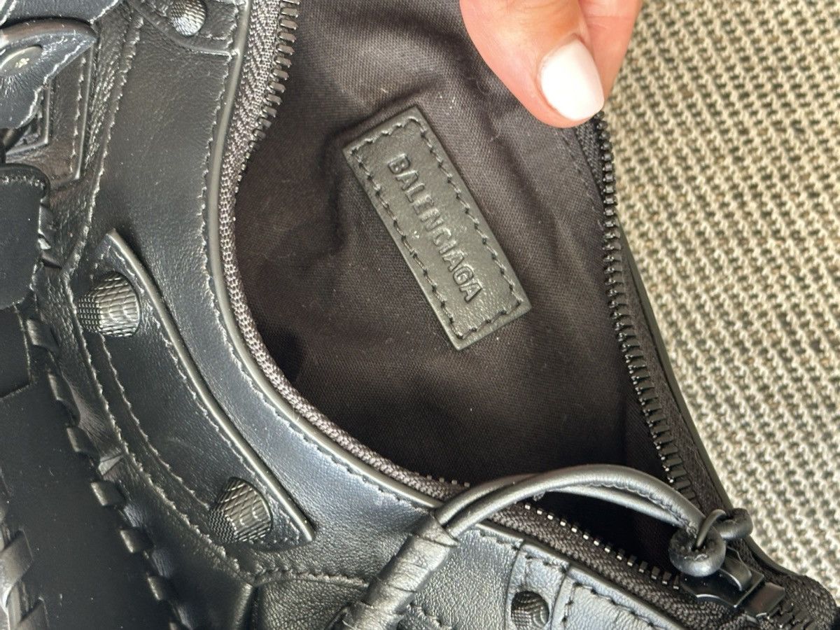 Balenciaga Balenciaga Le Cagole matte black with roses limited edition. Size ONE SIZE - 9 Thumbnail